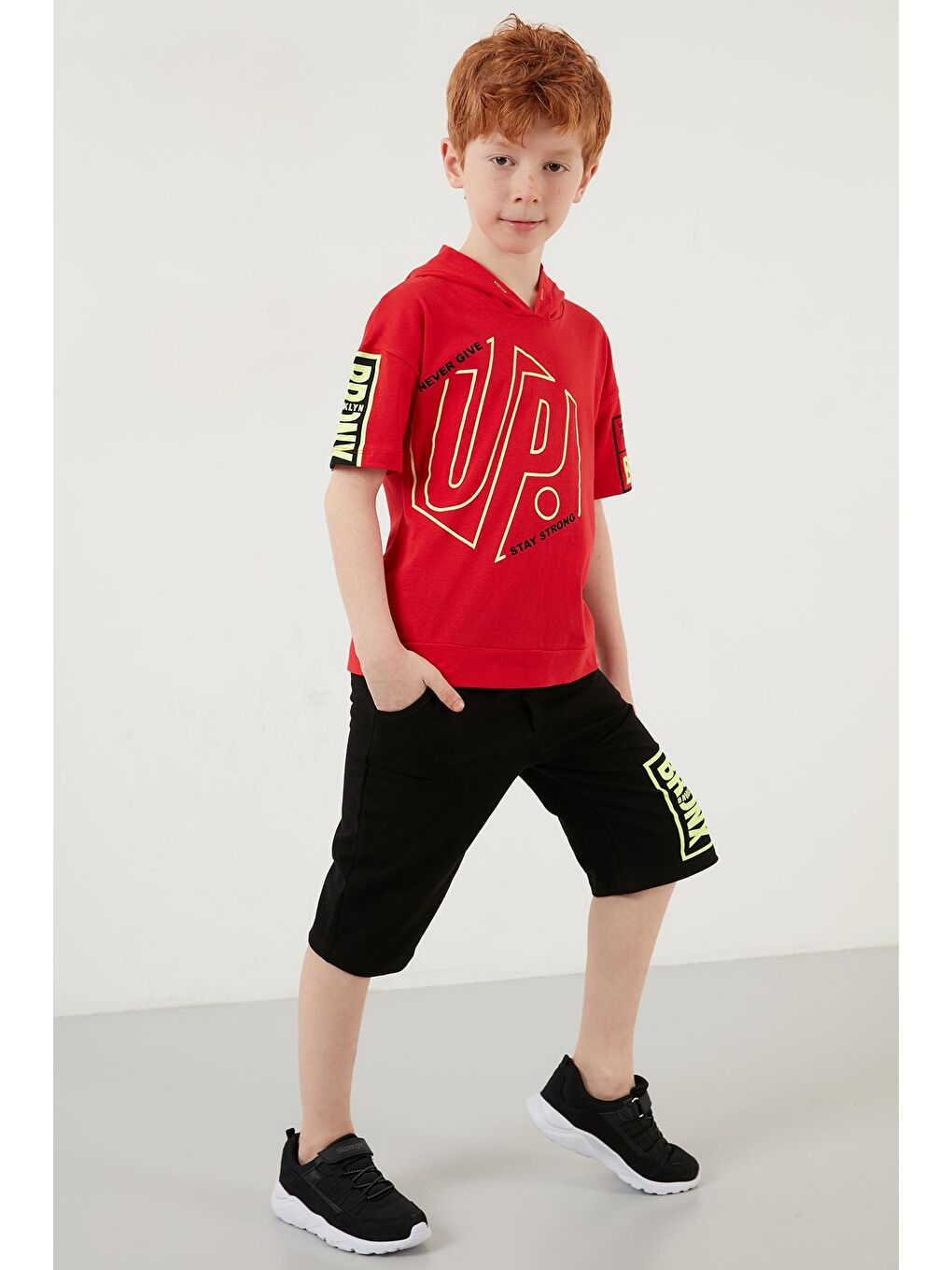 Kırmızı % 100 Pamuklu Baskılı Kapüşonlu Kısa Kollu Alt Üst Takım 59213602-2