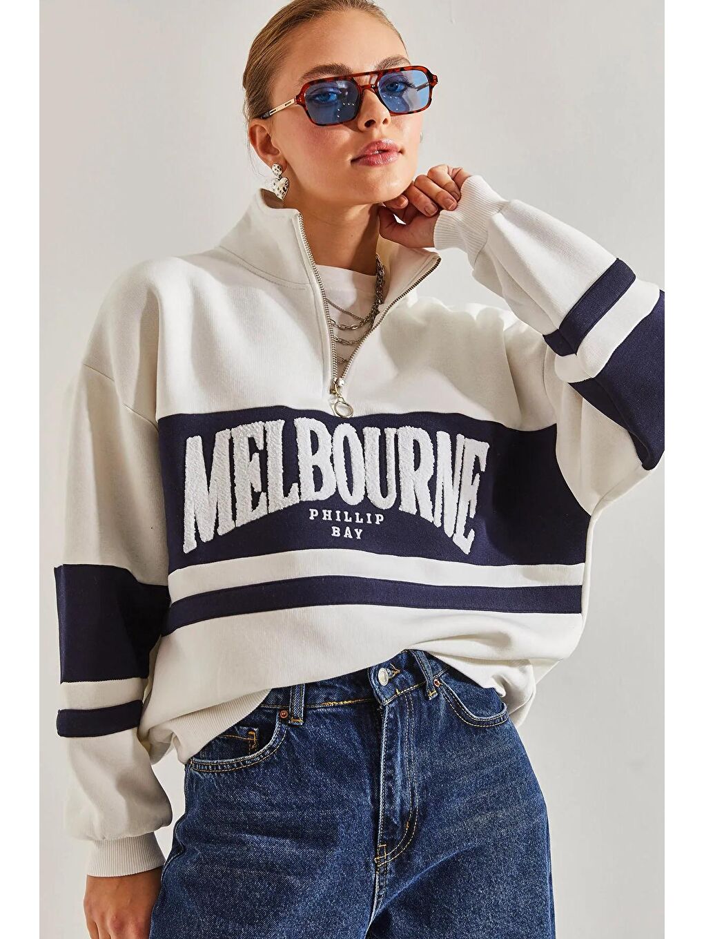 SHADE Beyaz Kadın Fermuarlı Balıkçı Yaka Baskılı Oversize Sweatshirt - 3