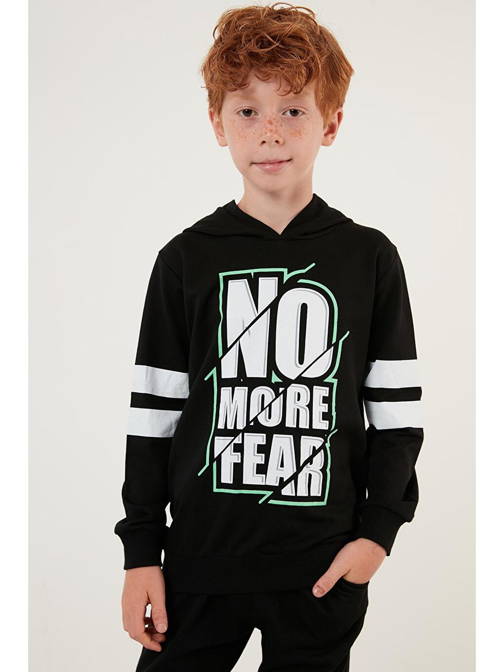 Siyah Baskılı Kapüşonlu Cepli % 100 Pamuk Erkek Çocuk Takım 59211401-2