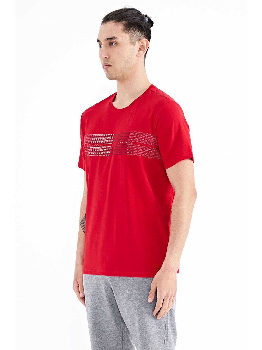 Kırmızı Minimal Yazı Baskılı Standart Kalıp Erkek Tişört - 88182-4