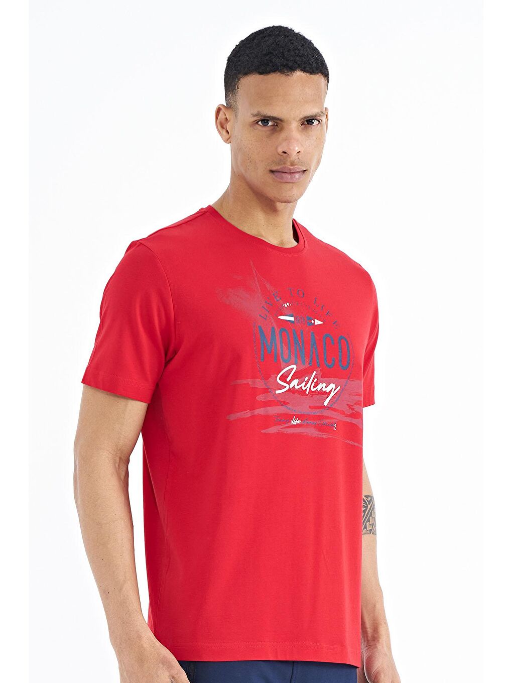 Kırmızı Baskı Detaylı O Yaka Standart Kalıp Erkek Tişört - 88188-4