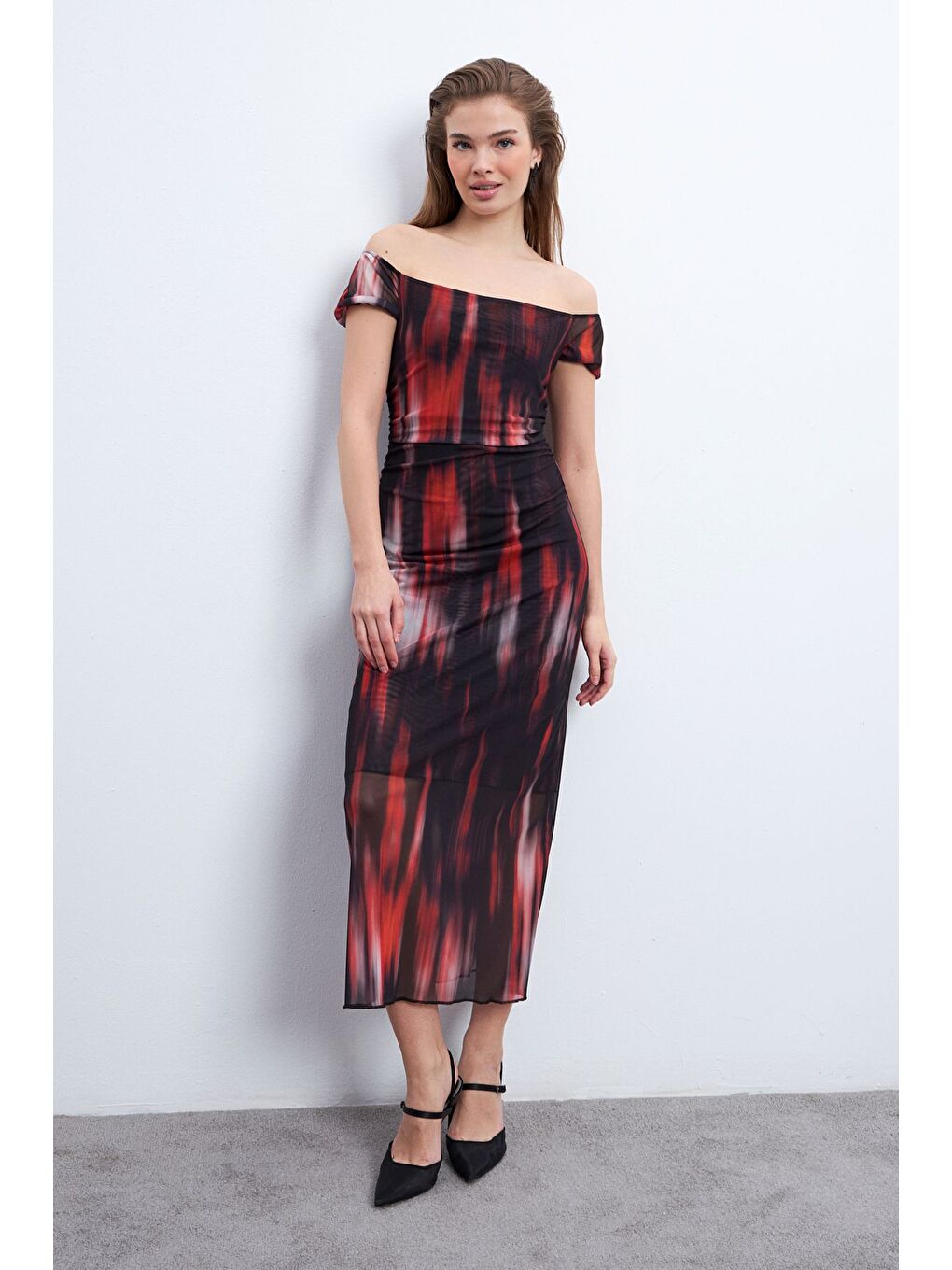 Kadın Bordo Siyah Desen Kayık Yaka Astarlı Tül Elbise-2