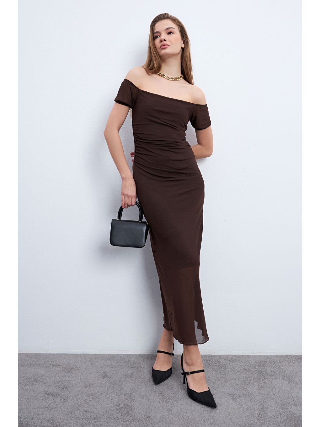 Kadın Kahverengi Kayık Yaka Astarlı Tül Elbise