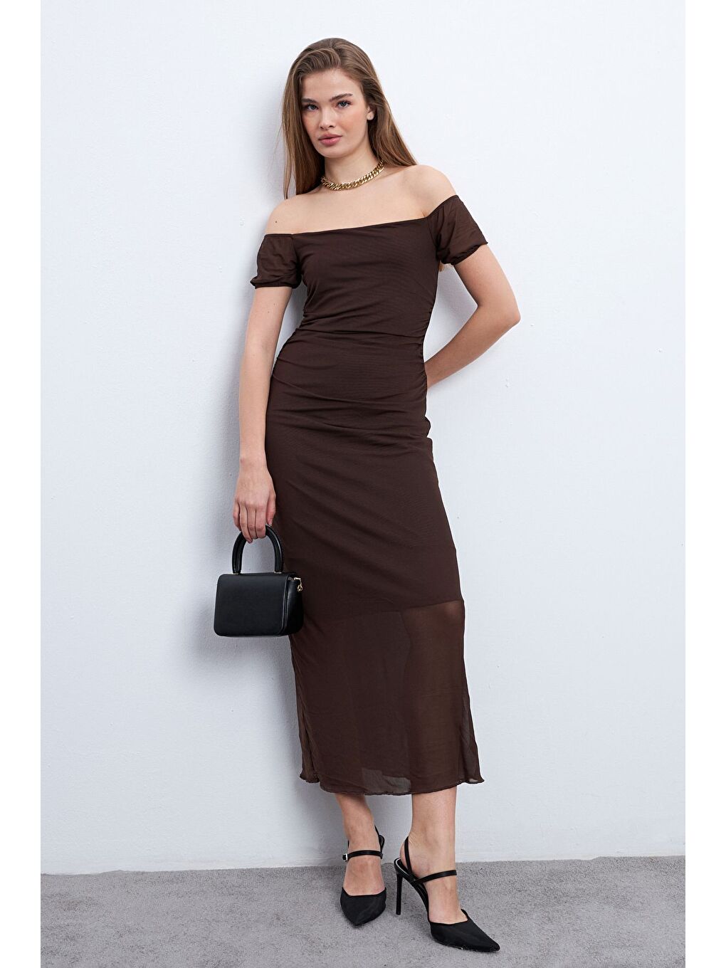 Kadın Kahverengi Kayık Yaka Astarlı Tül Elbise-1