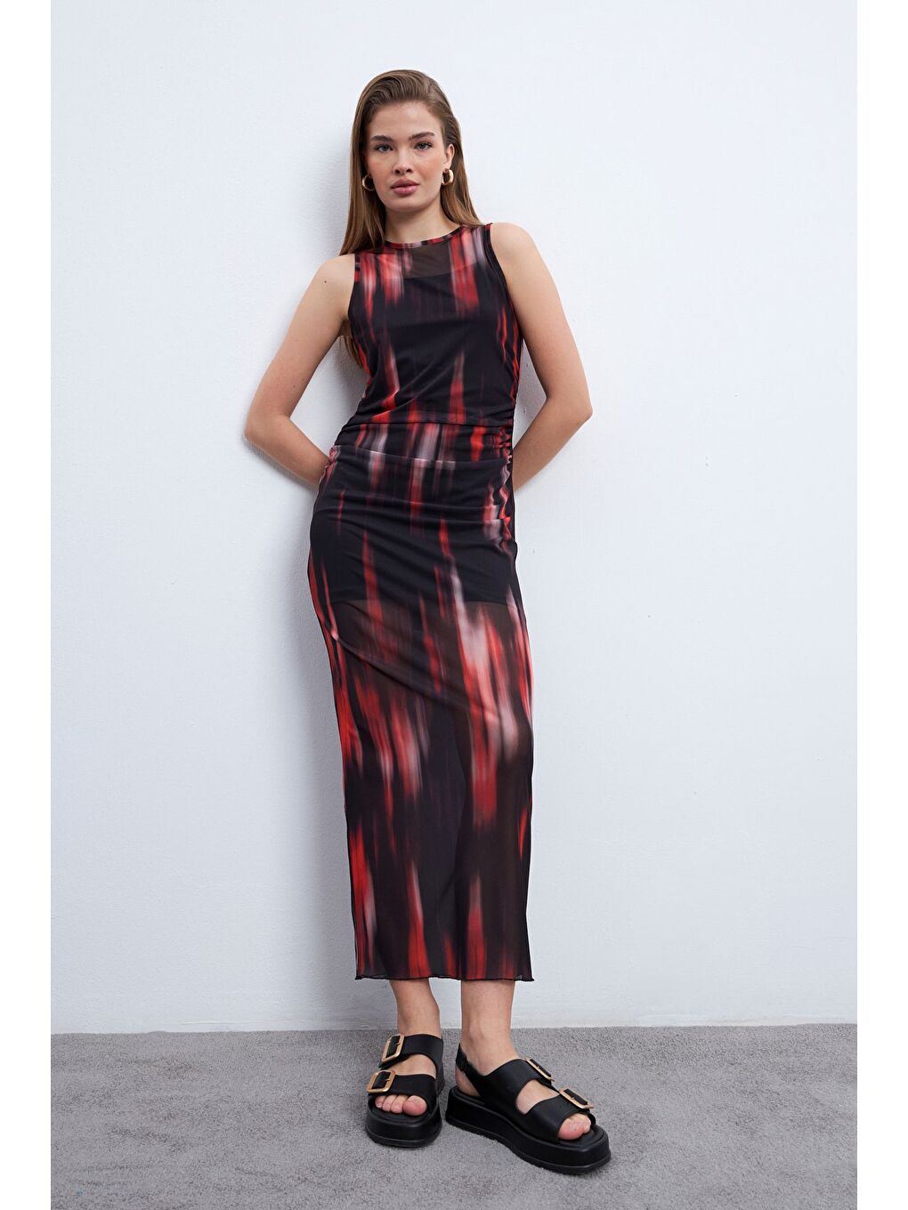 Kadın Bordo Siyah Desen Kolsuz Astarlı Tül Elbise-2