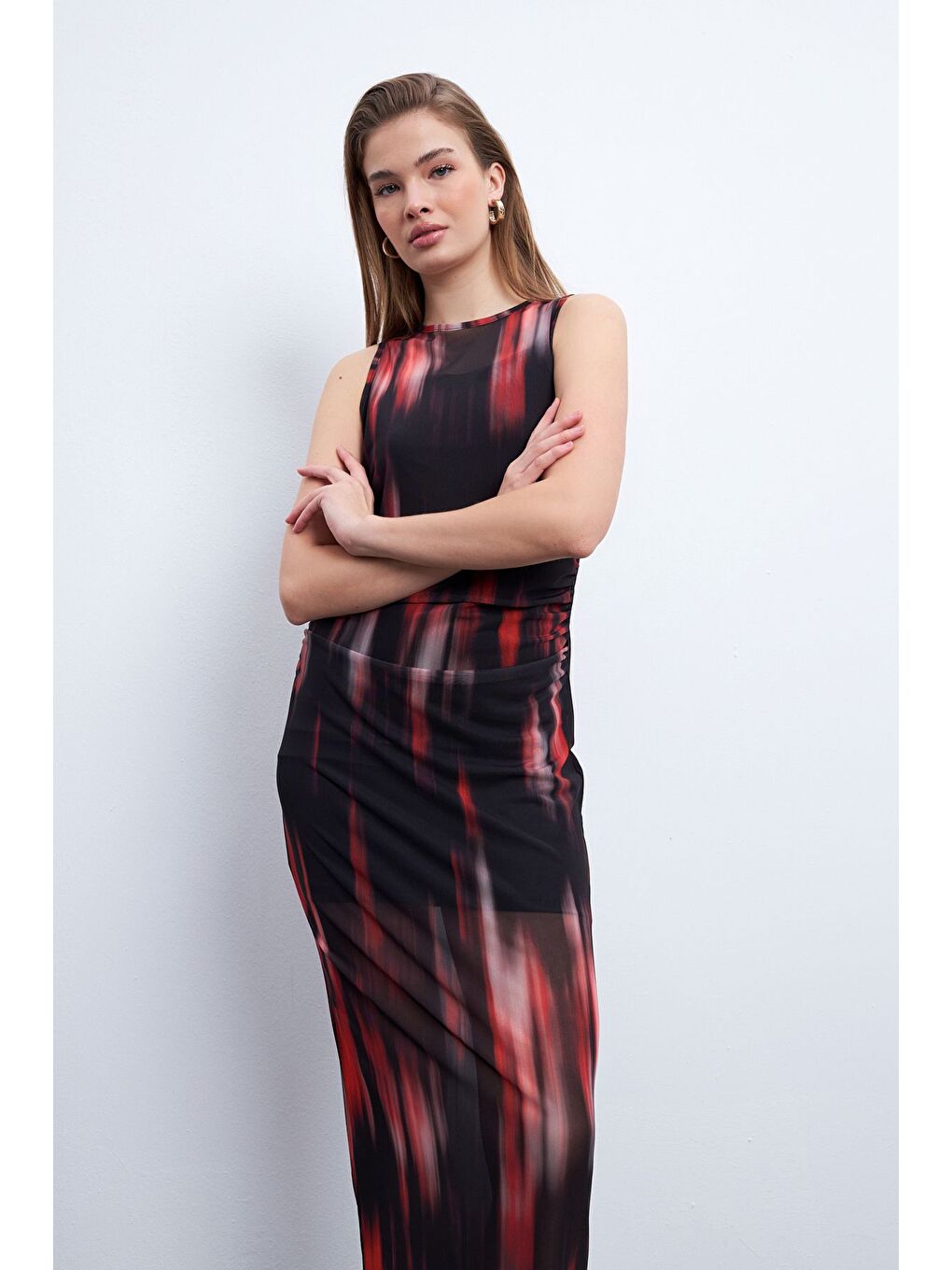 Kadın Bordo Siyah Desen Kolsuz Astarlı Tül Elbise-3