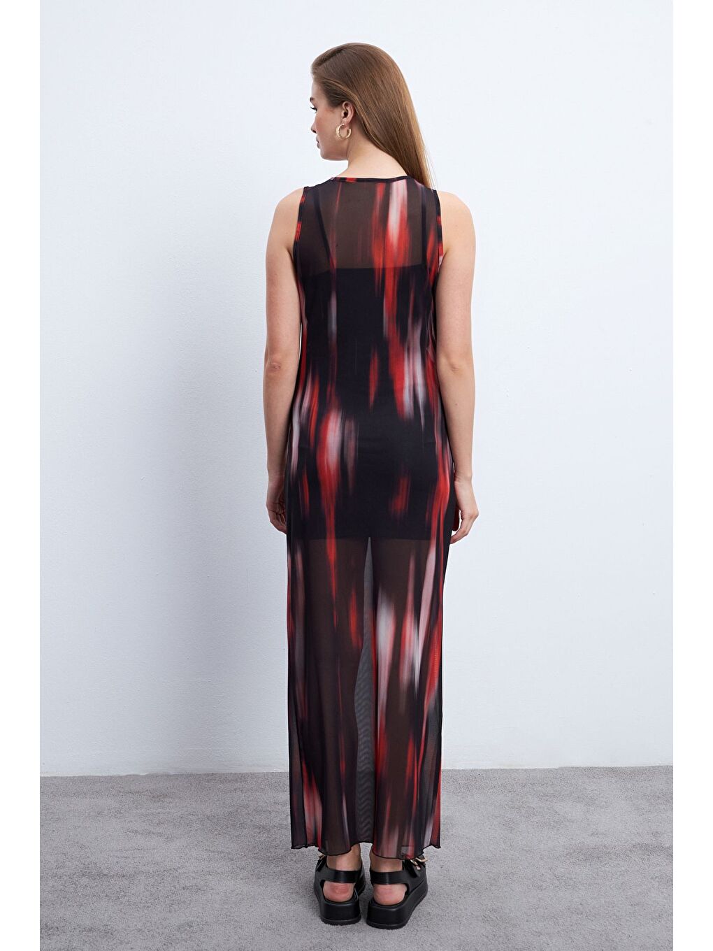 Kadın Bordo Siyah Desen Kolsuz Astarlı Tül Elbise-4