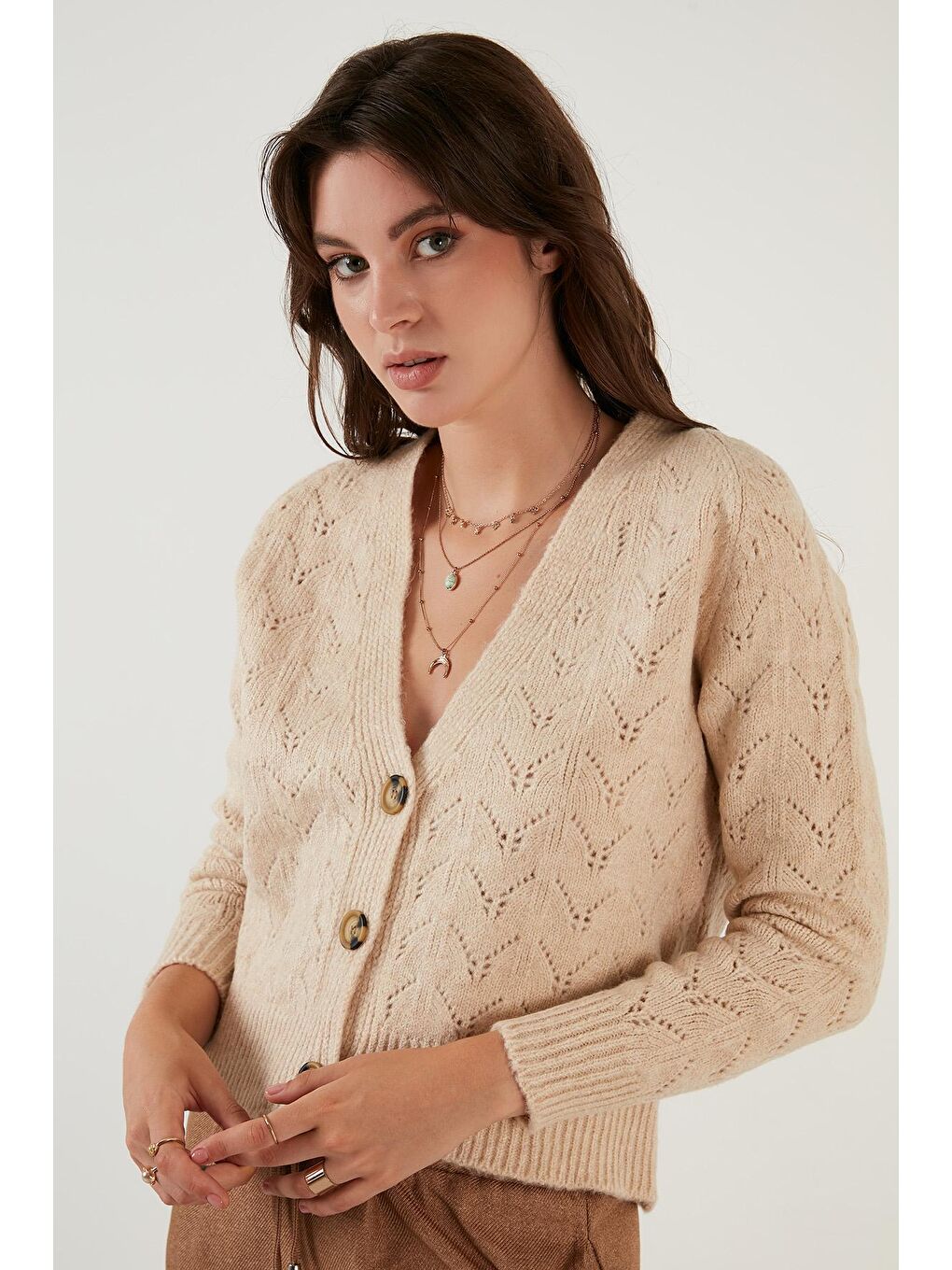 Bej Düğmeli V Yaka Örme Hırka 4616102-3