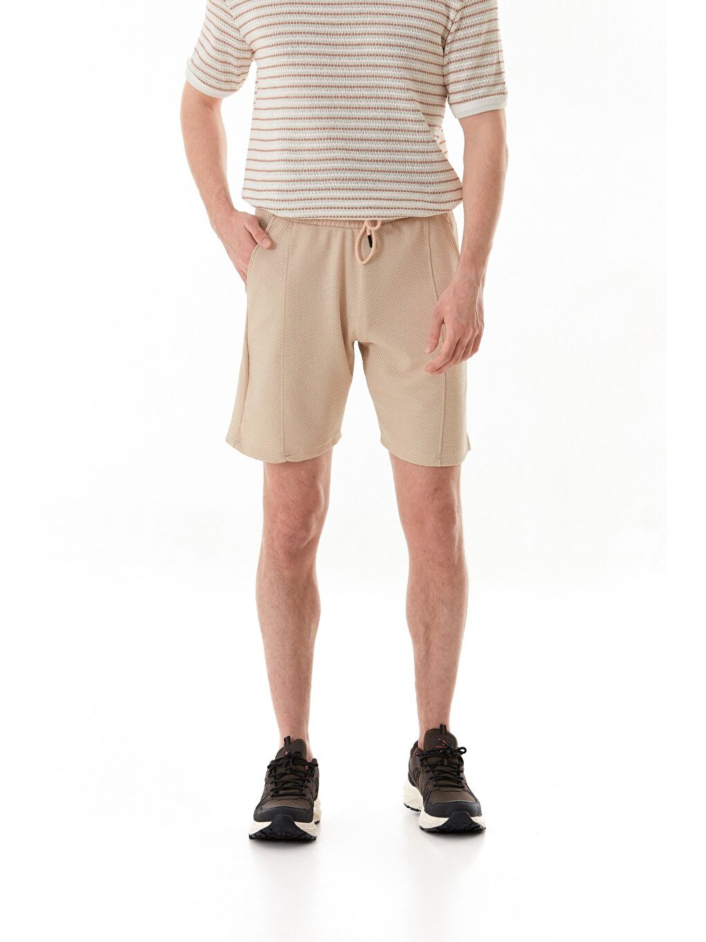 Bej Petek Kumaş Beli Bağlamalı Cepli Şort-1