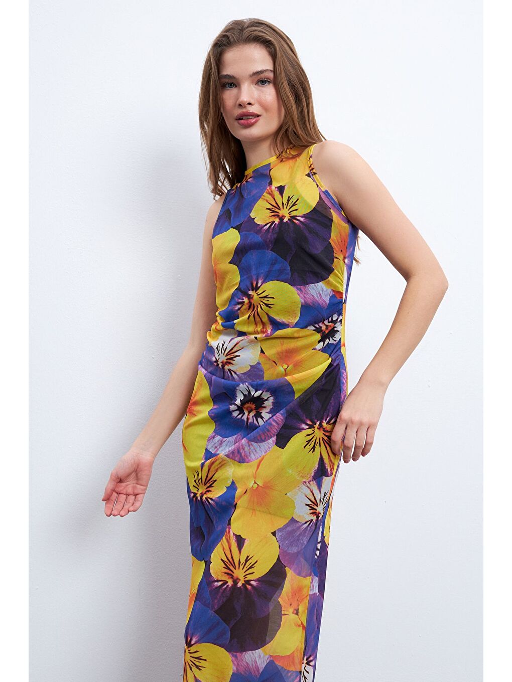 Kadın Sarı Mavi Desen Kolsuz Astarlı Tül Elbise-4