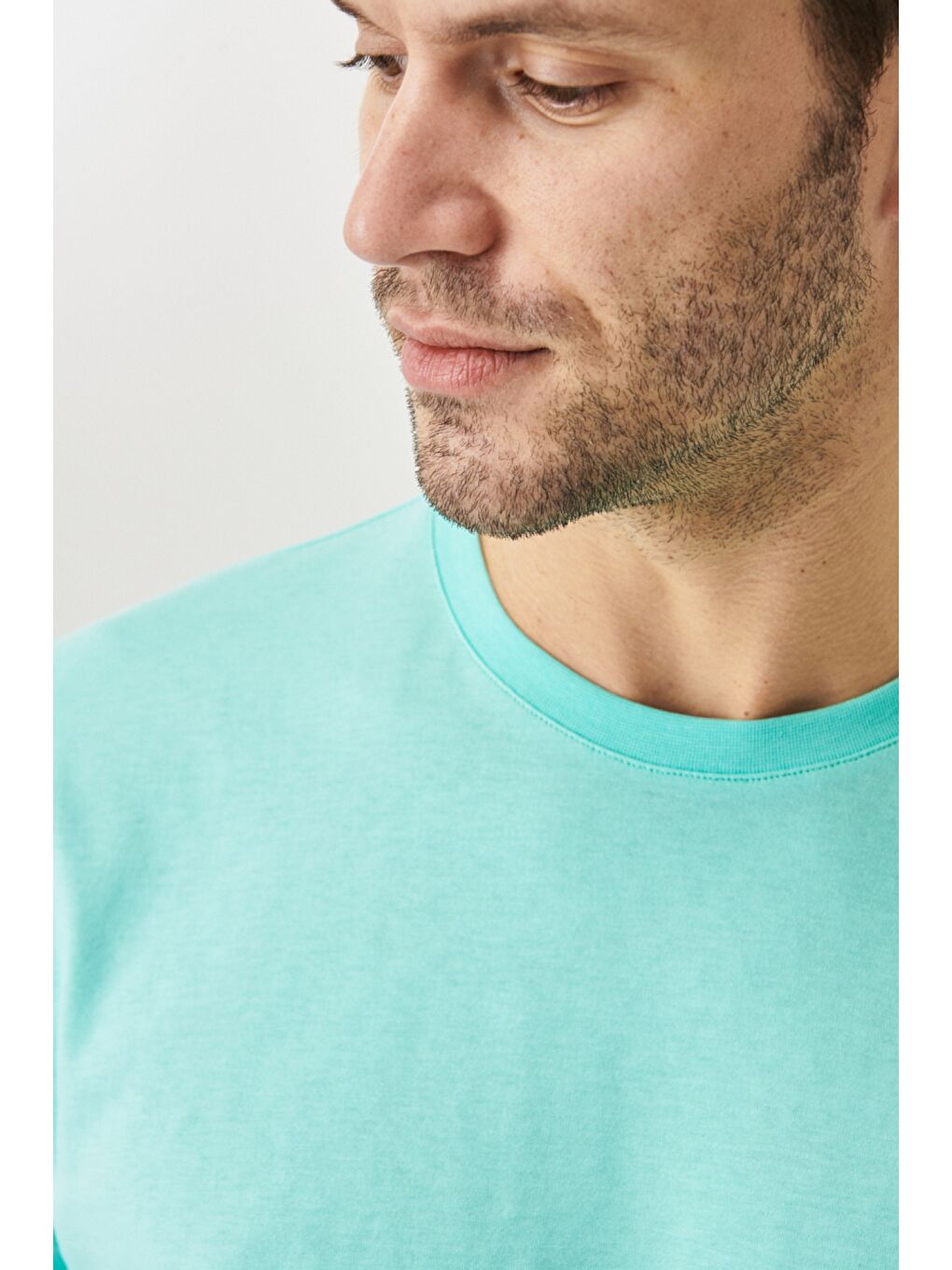 Erkek Turkuaz Slim Fit Dar Kesim %100 Pamuk Bisiklet Yaka Kısa Kollu Tişört-7