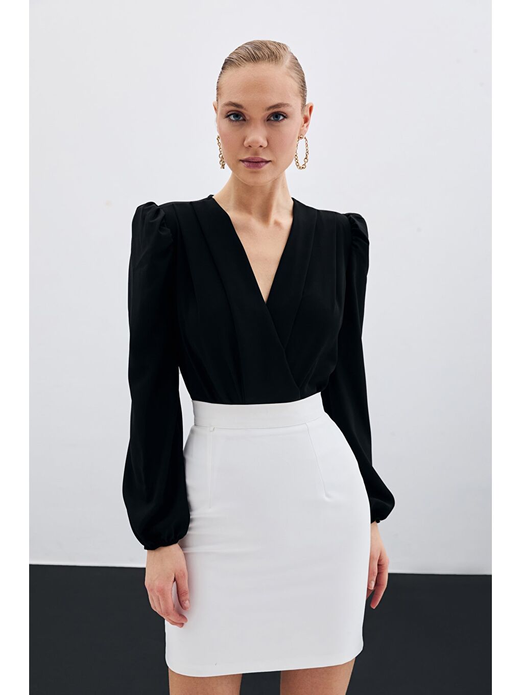 Kruvaze Vatkalı Bodysuit - Siyah