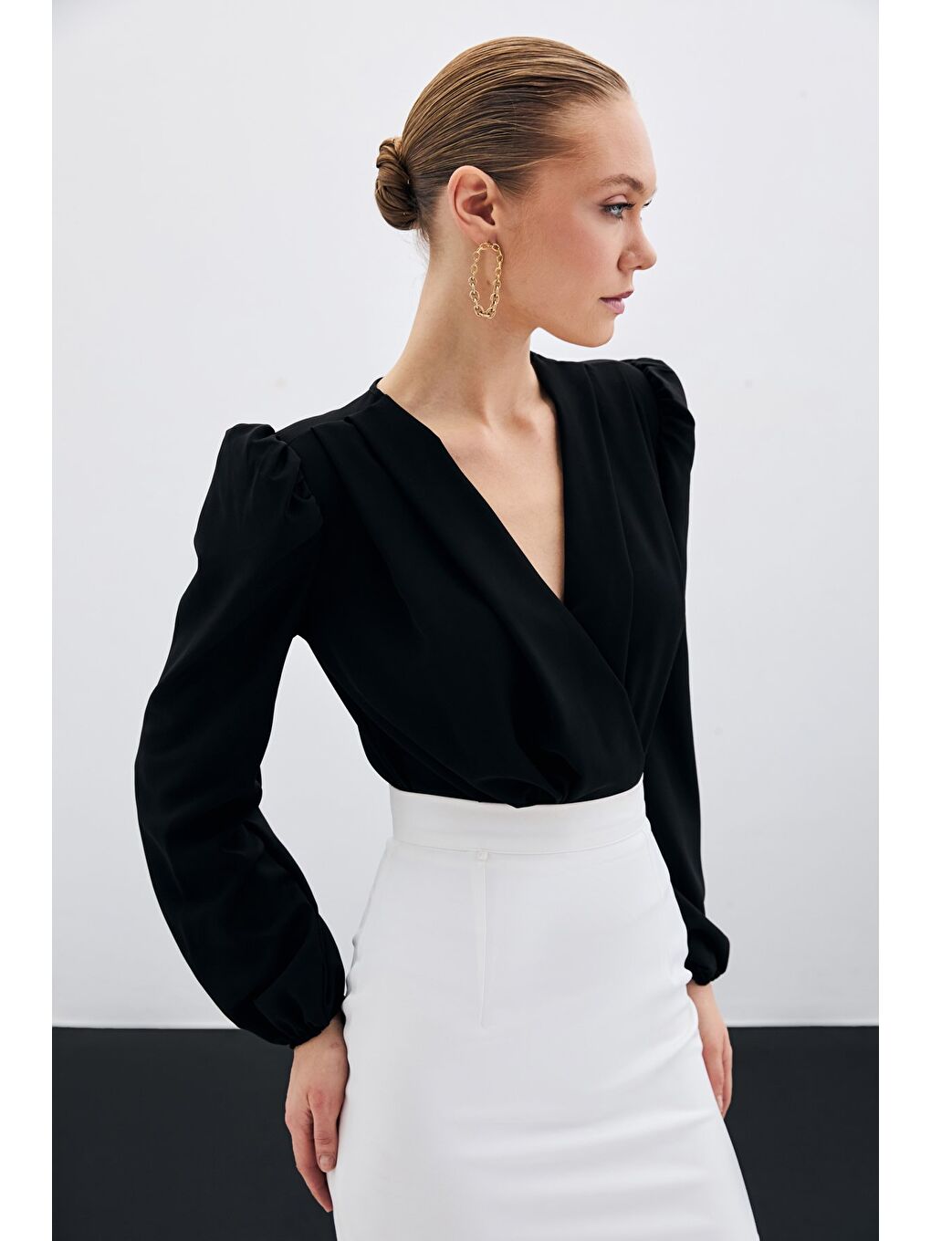 Kruvaze Vatkalı Bodysuit - Siyah-1