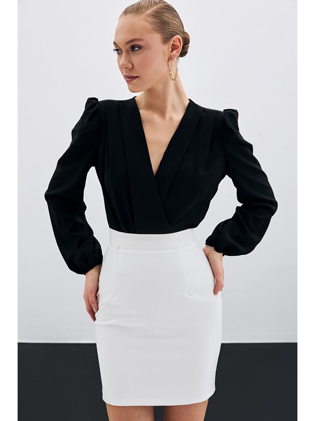 Kruvaze Vatkalı Bodysuit - Siyah-2