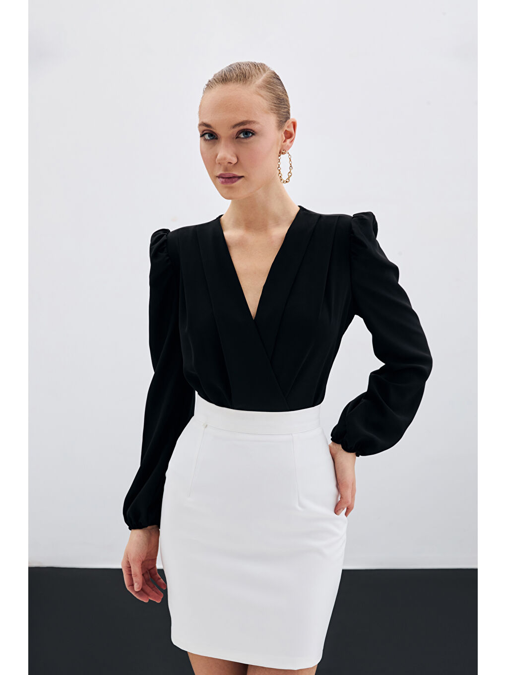 Kruvaze Vatkalı Bodysuit - Siyah-3