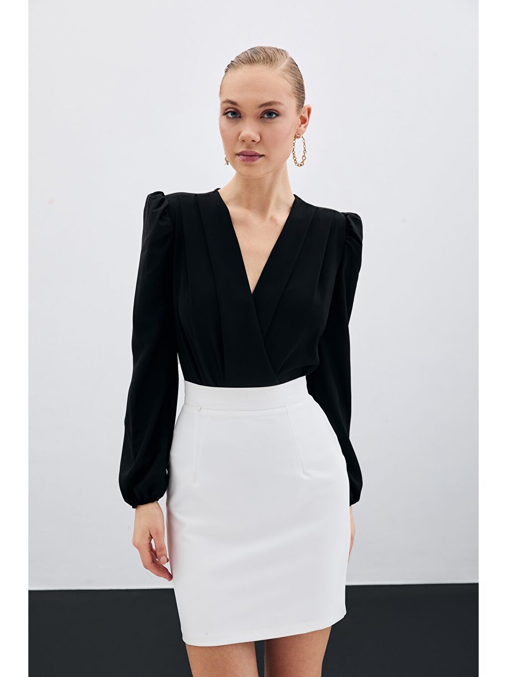 Kruvaze Vatkalı Bodysuit - Siyah-4