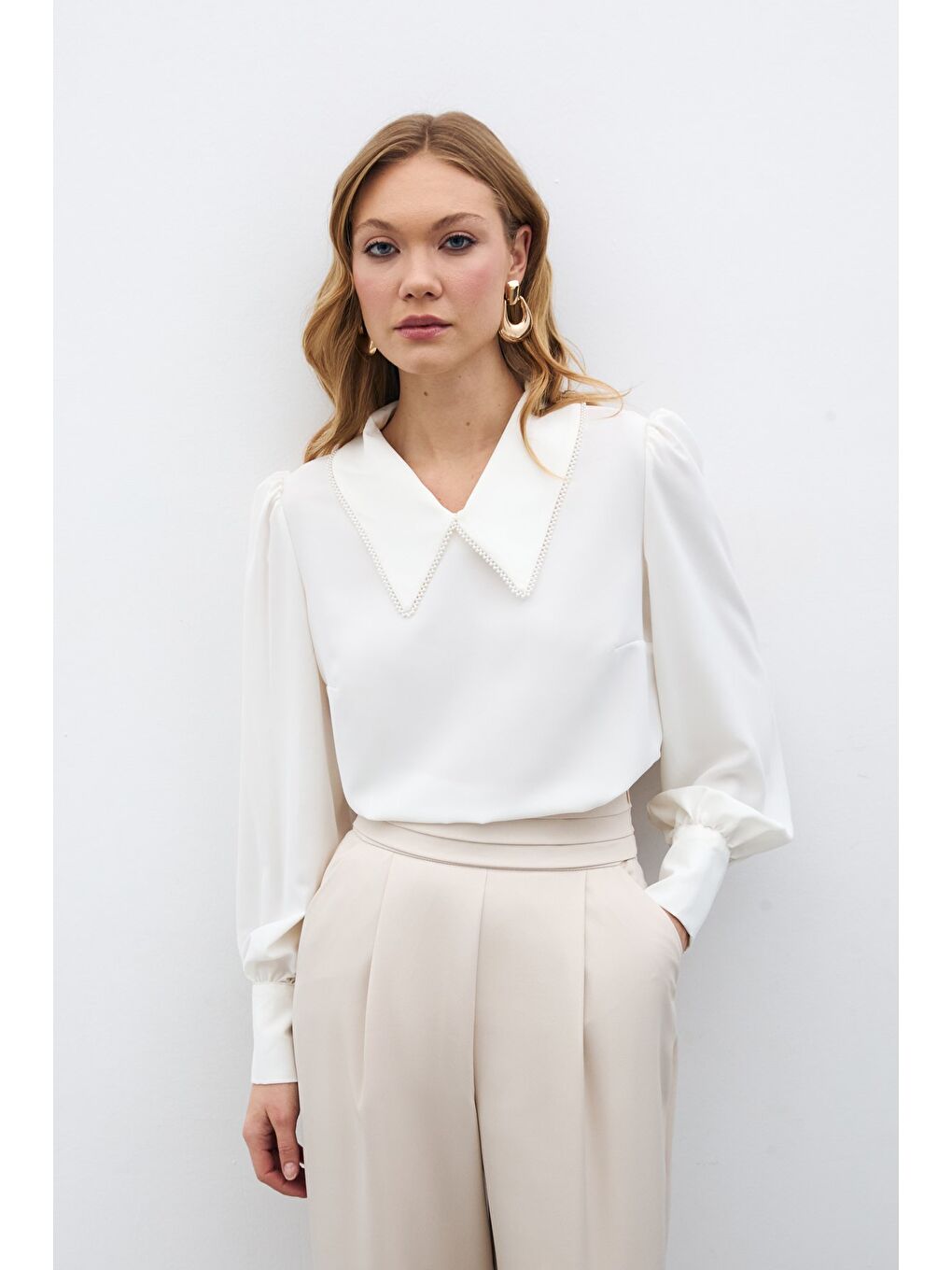 İnci Yakalı Bluz - Ekru-1