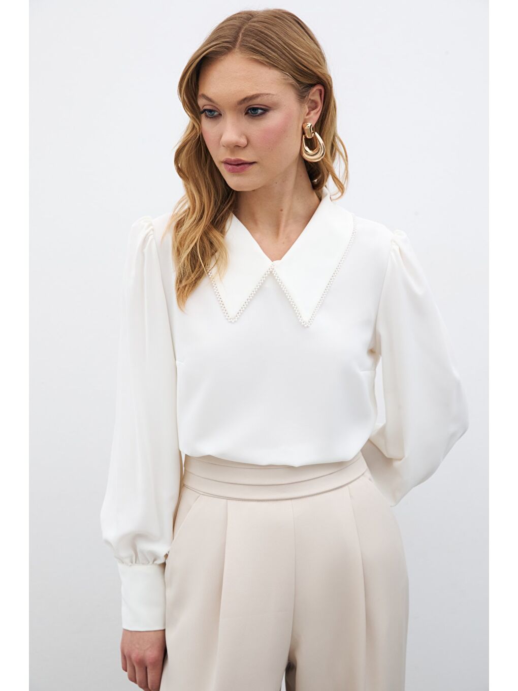 İnci Yakalı Bluz - Ekru-2