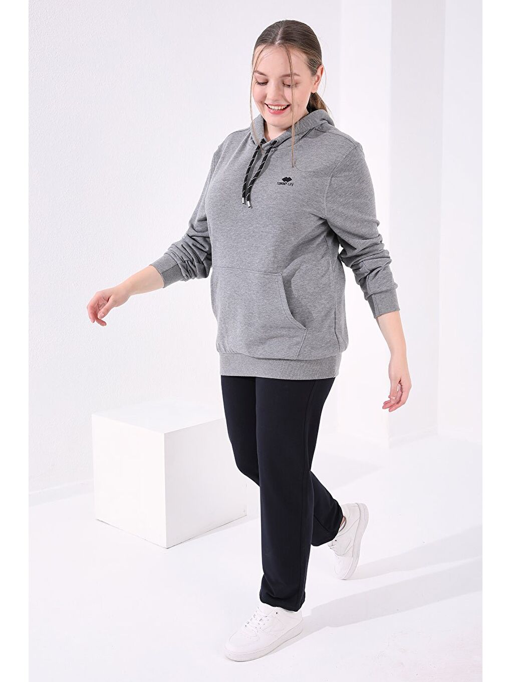 Lacivert Klasik Paça Taş Detaylı Kadın Büyük Beden Eşofman Alt  - 94040-1