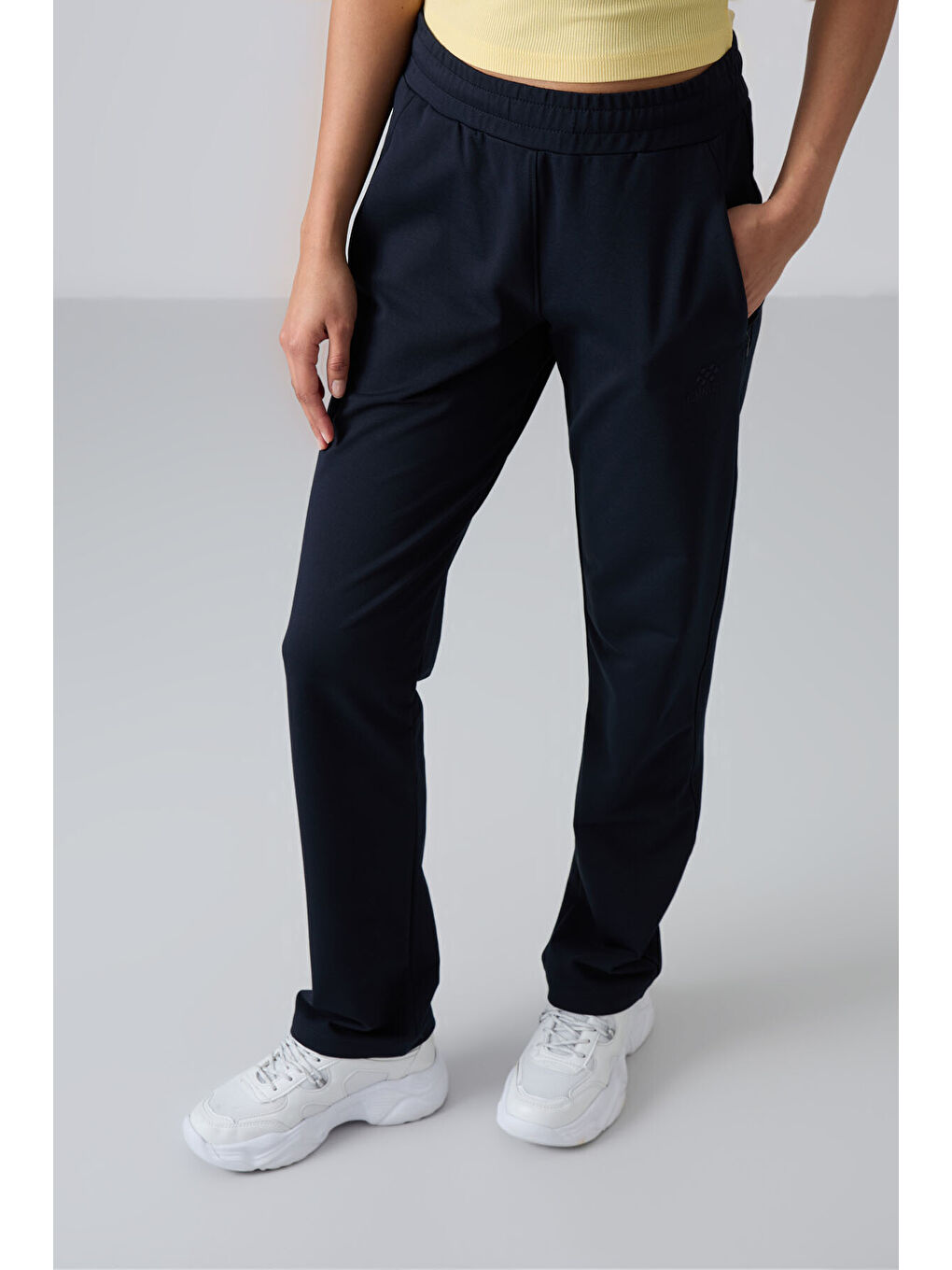 Lacivert Gizli Fermuar Cepli Rahat Form Klasik Paça Kadın Eşofman Alt - 94148-3