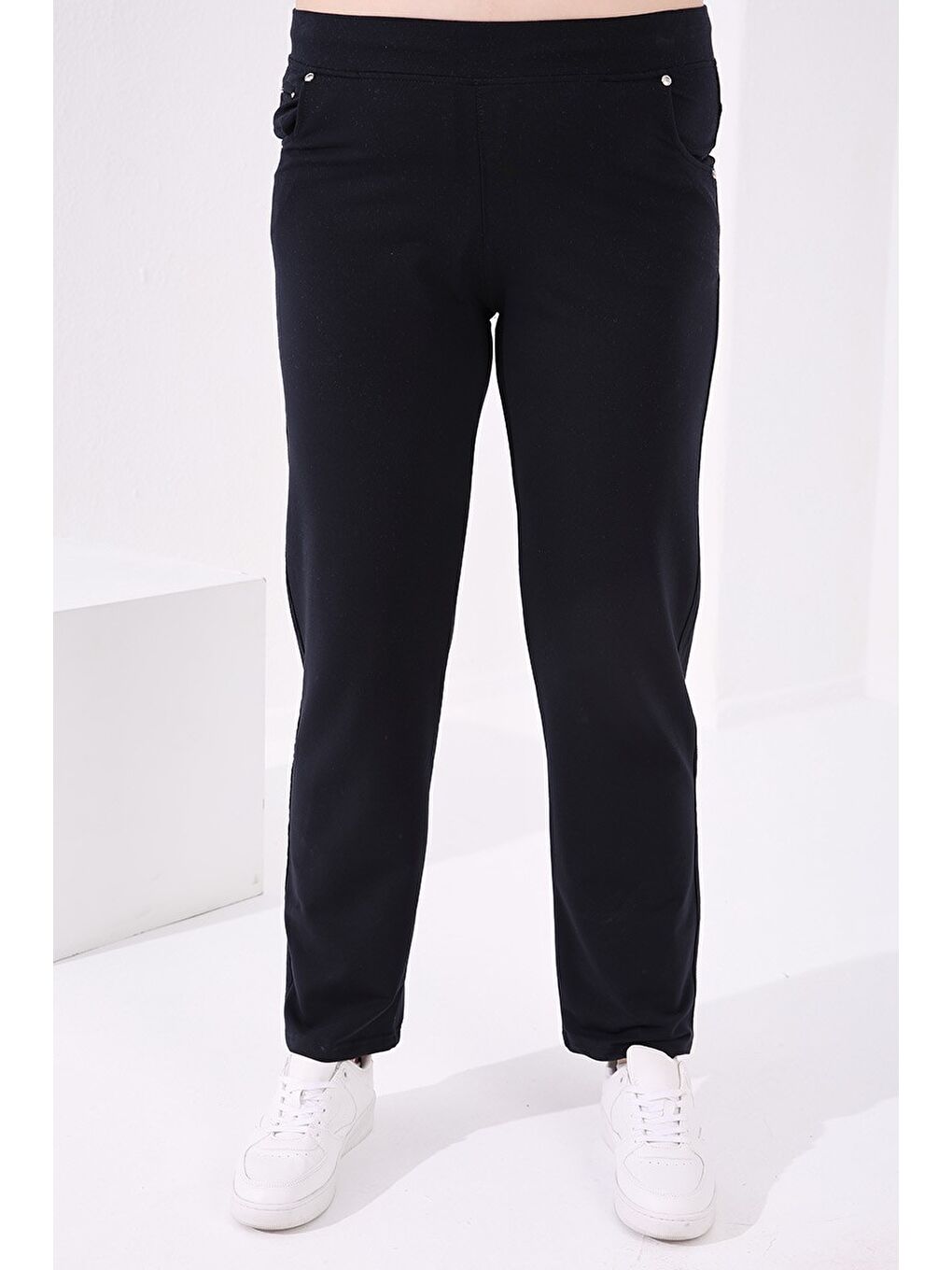 Lacivert Klasik Paça Taş Detaylı Kadın Büyük Beden Eşofman Alt  - 94040-4