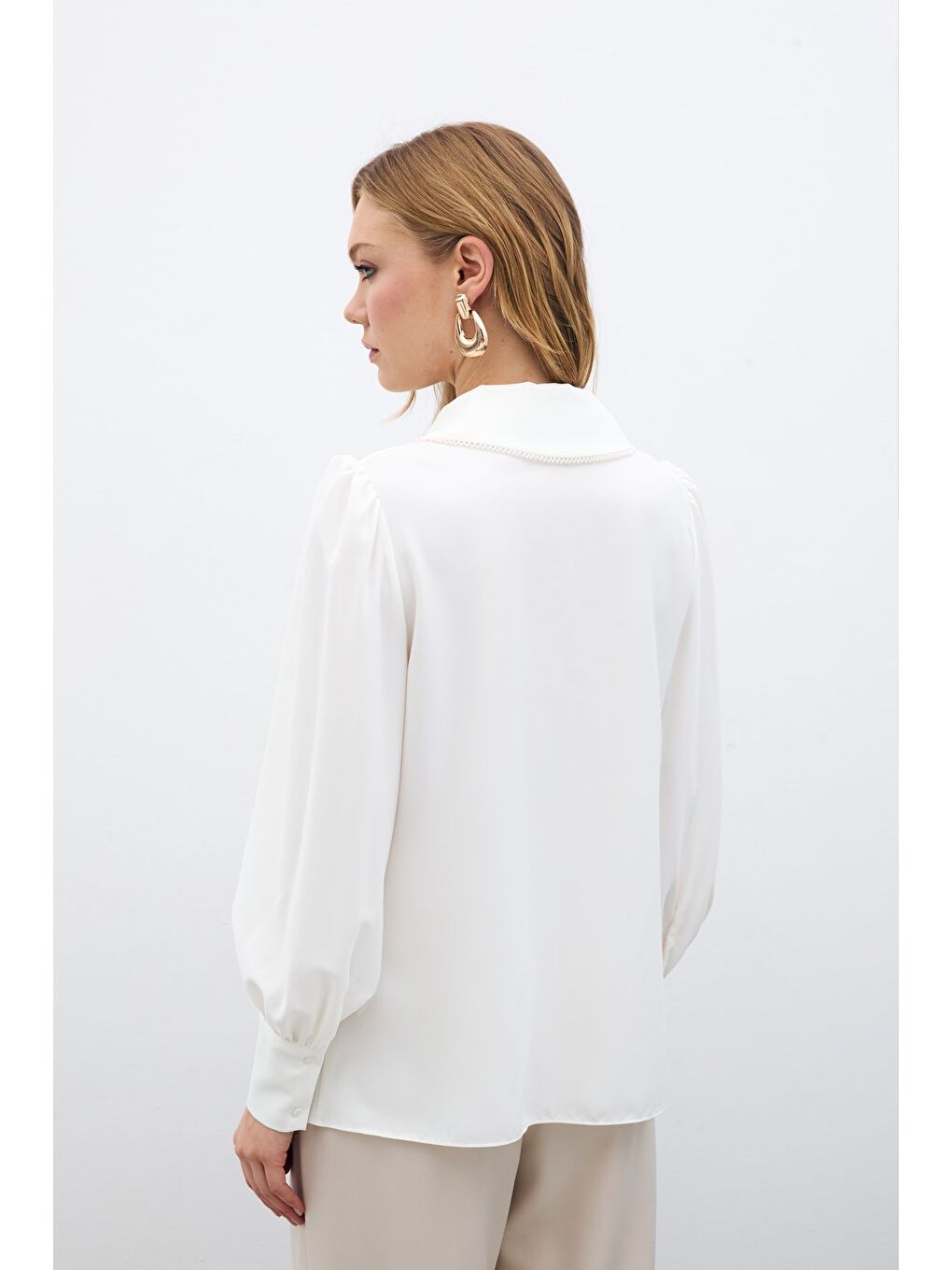 İnci Yakalı Bluz - Ekru-7