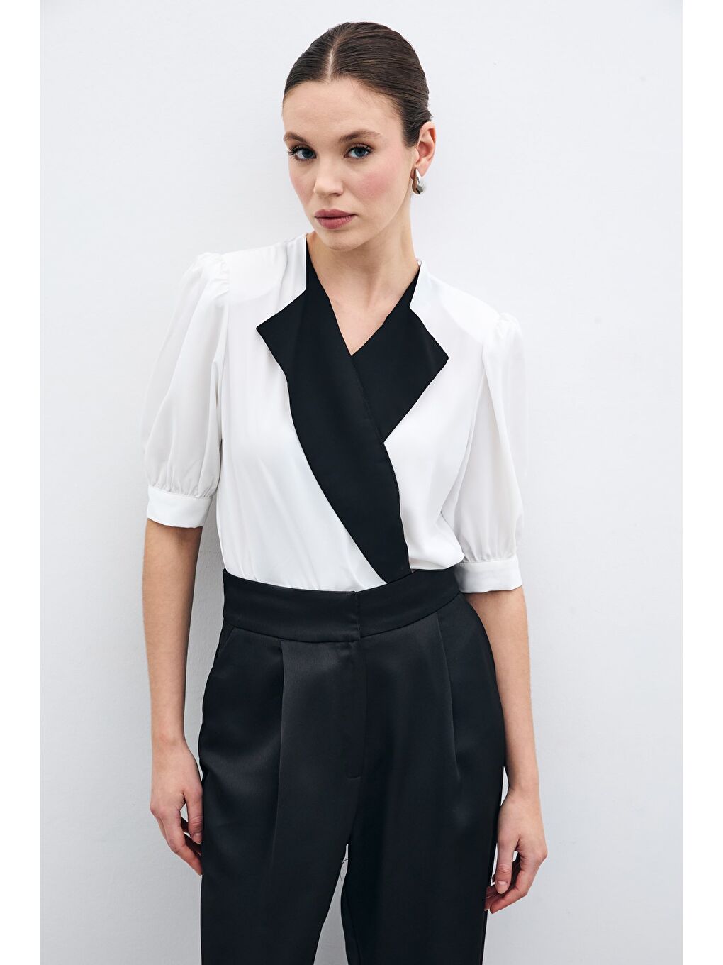 SATEEN Ceket Yaka Bodysuit Bluz - Ekru