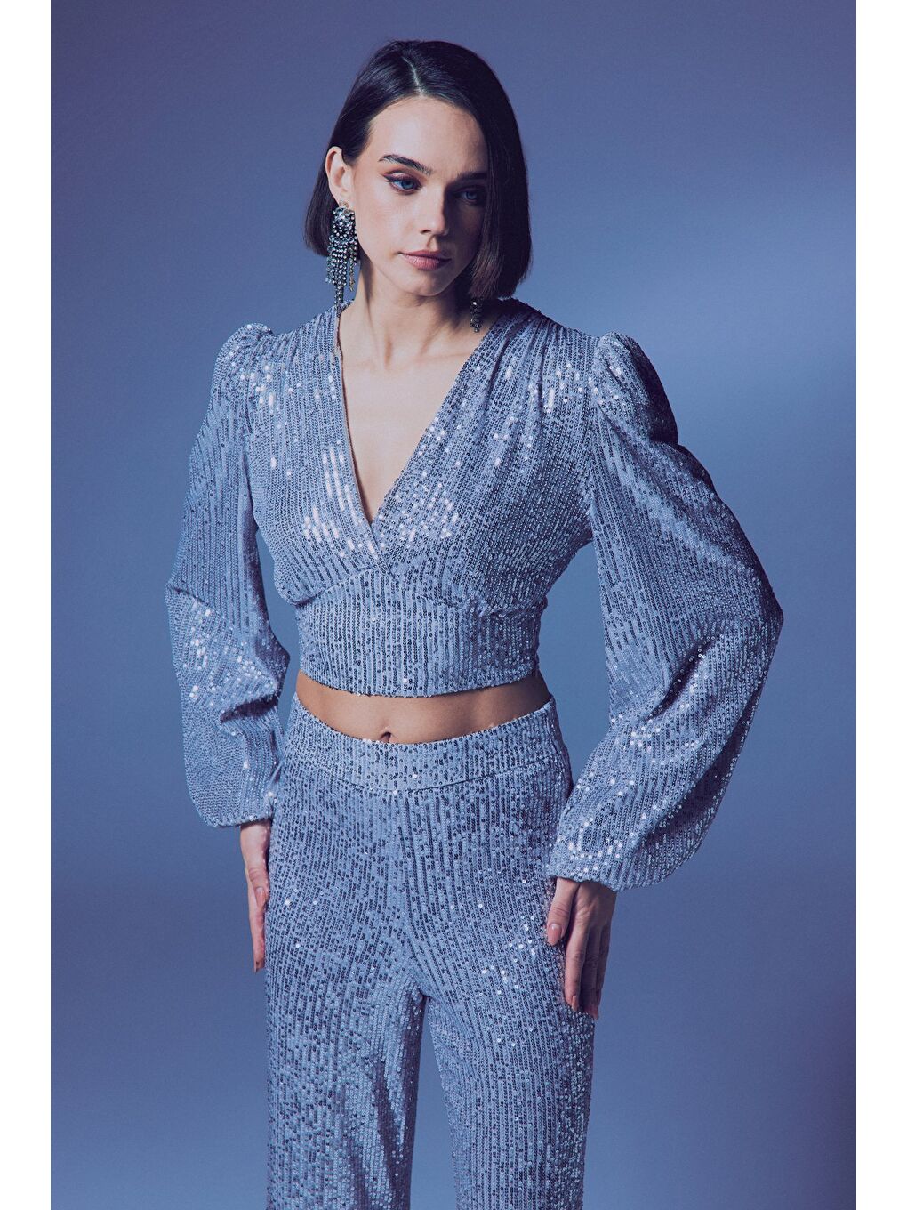 Gri Kruvaze Payetli Crop Bluz - Gümüş-1