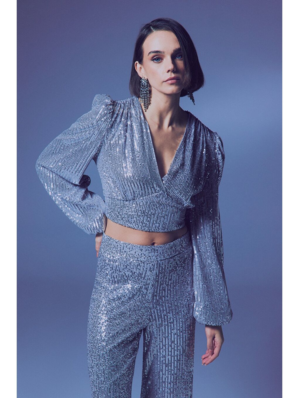 Gri Kruvaze Payetli Crop Bluz - Gümüş-5