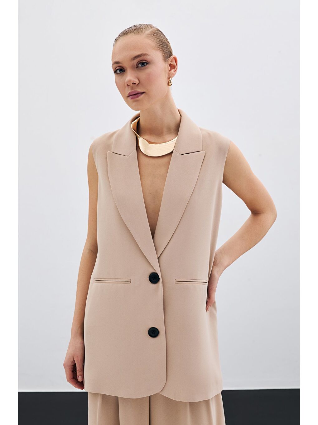 Düğme Detaylı Salaş Yelek - Bej-1