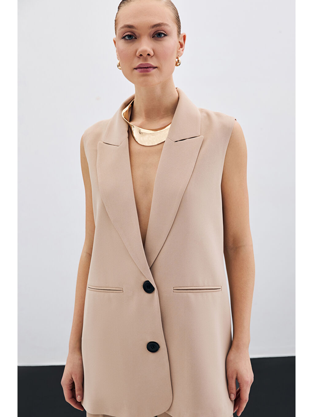 Düğme Detaylı Salaş Yelek - Bej-3