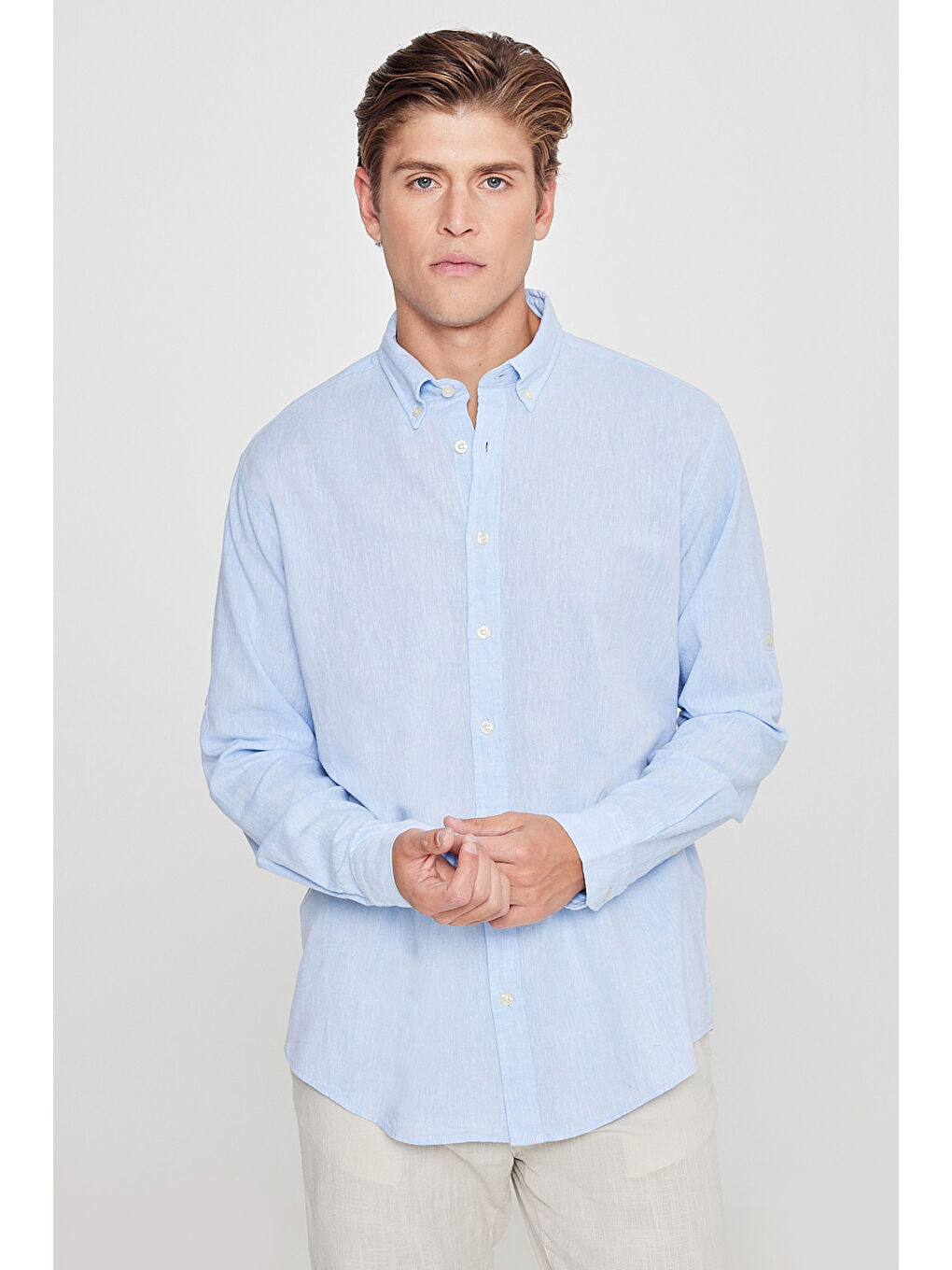 Erkek Açık Mavi Comfort Fit Rahat Kesim Düğmeli Yaka Casual Keten Gömlek-2