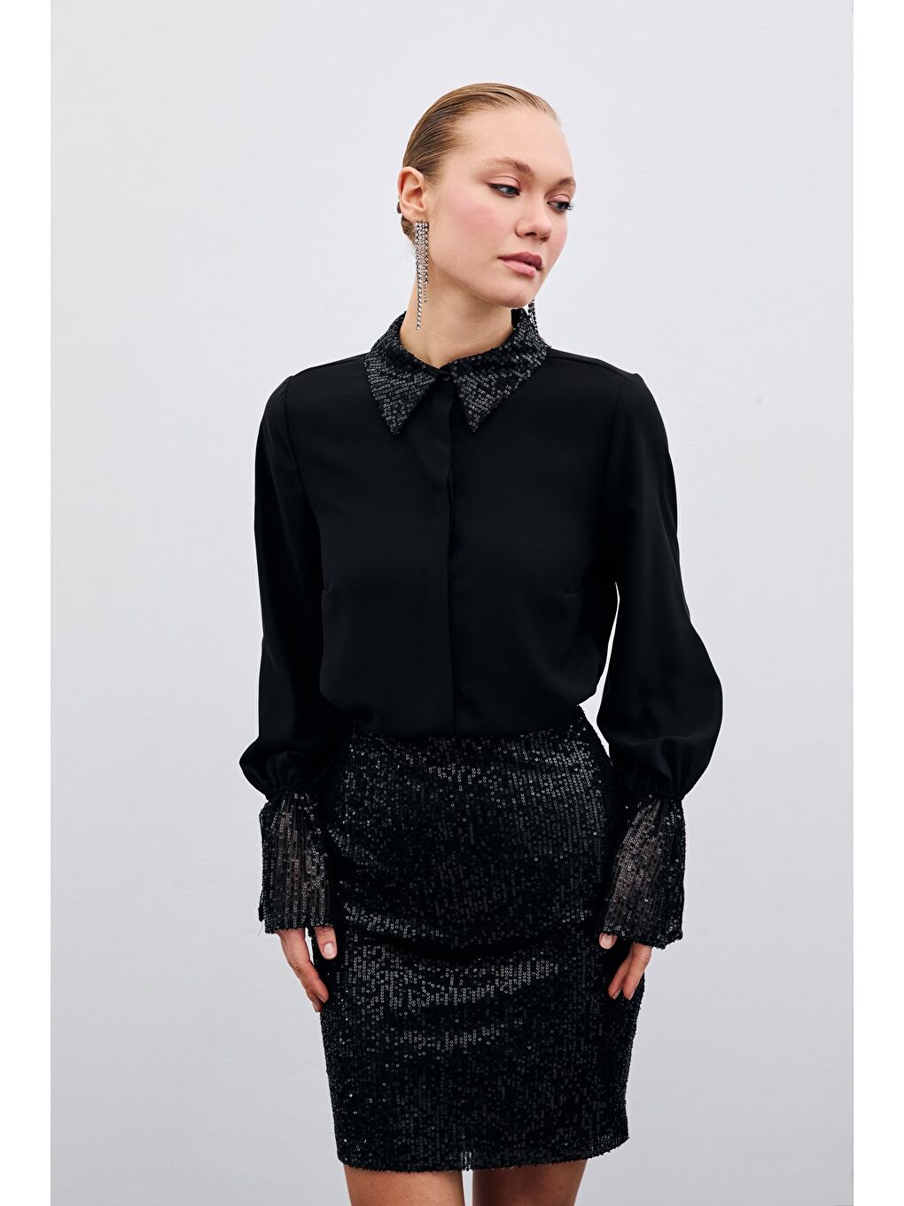 Payet Detaylı Gömlek - Siyah-1