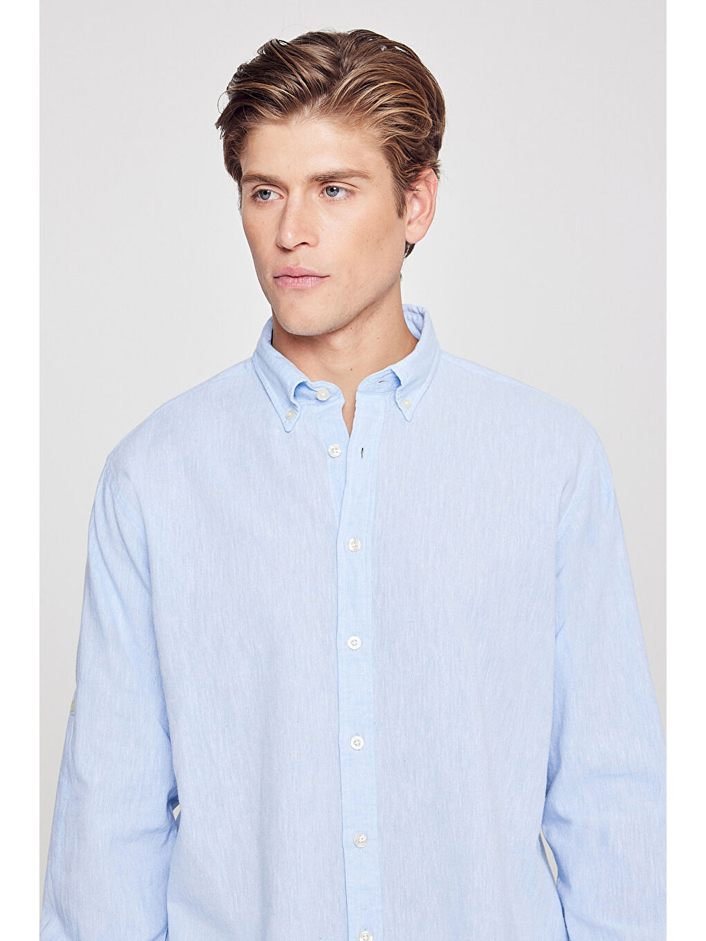 Erkek Açık Mavi Comfort Fit Rahat Kesim Düğmeli Yaka Casual Keten Gömlek-3