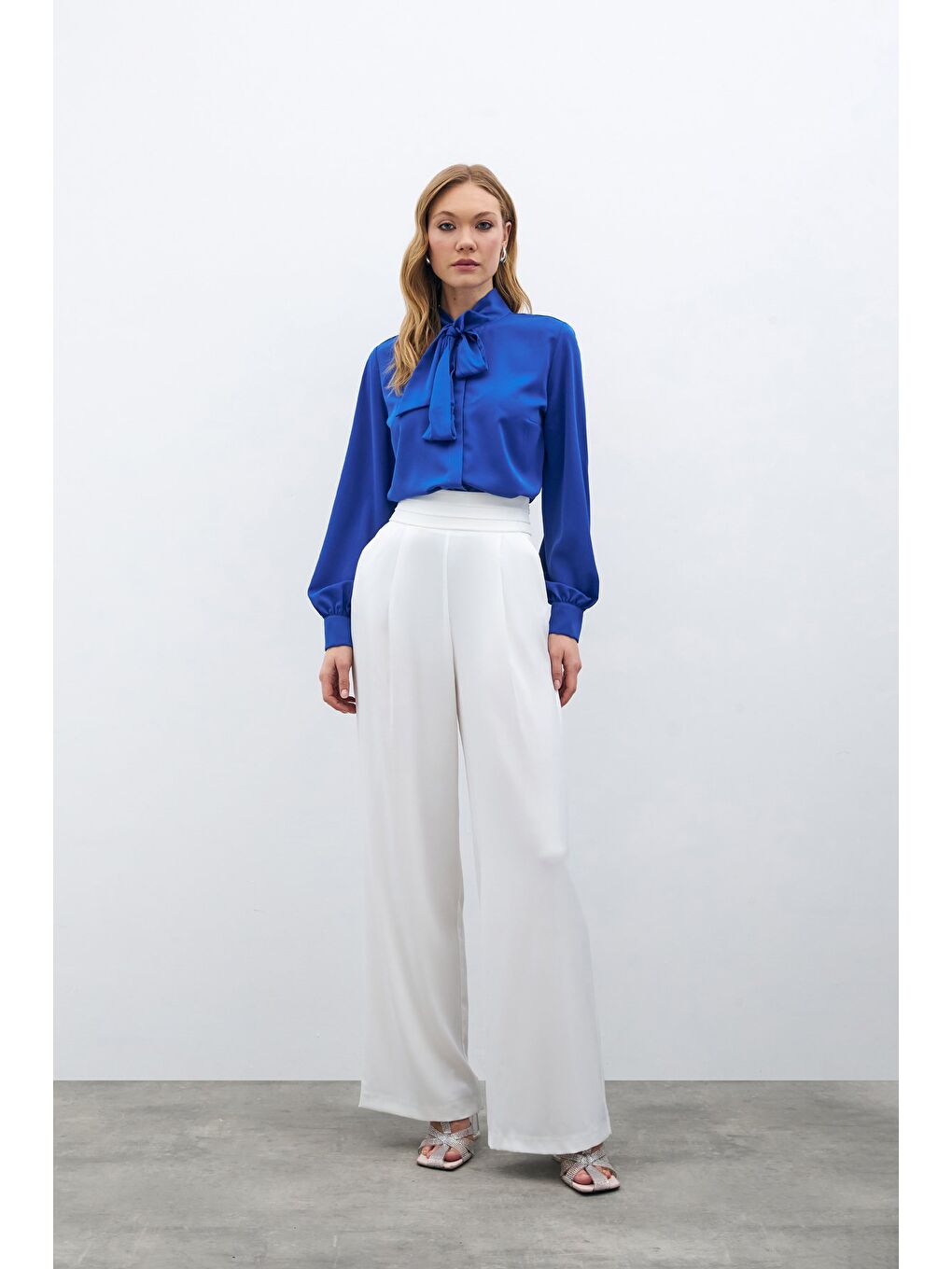 Yakası Bağlamalı Düz Gömlek - Sax Mavi-5