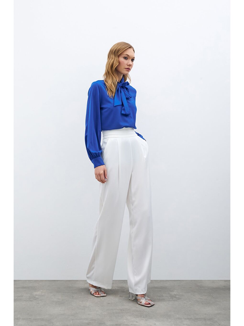 Yakası Bağlamalı Düz Gömlek - Sax Mavi-6