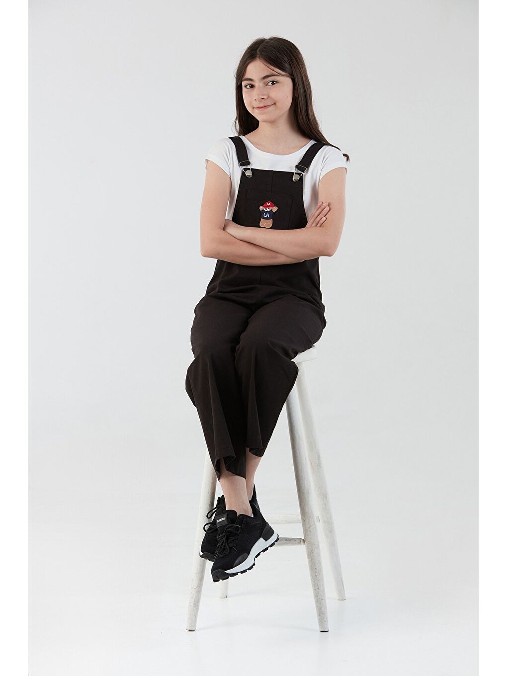 Siyah Ayıcık Nakışlı Cep Detaylı Kız Çocuk Tulum-1