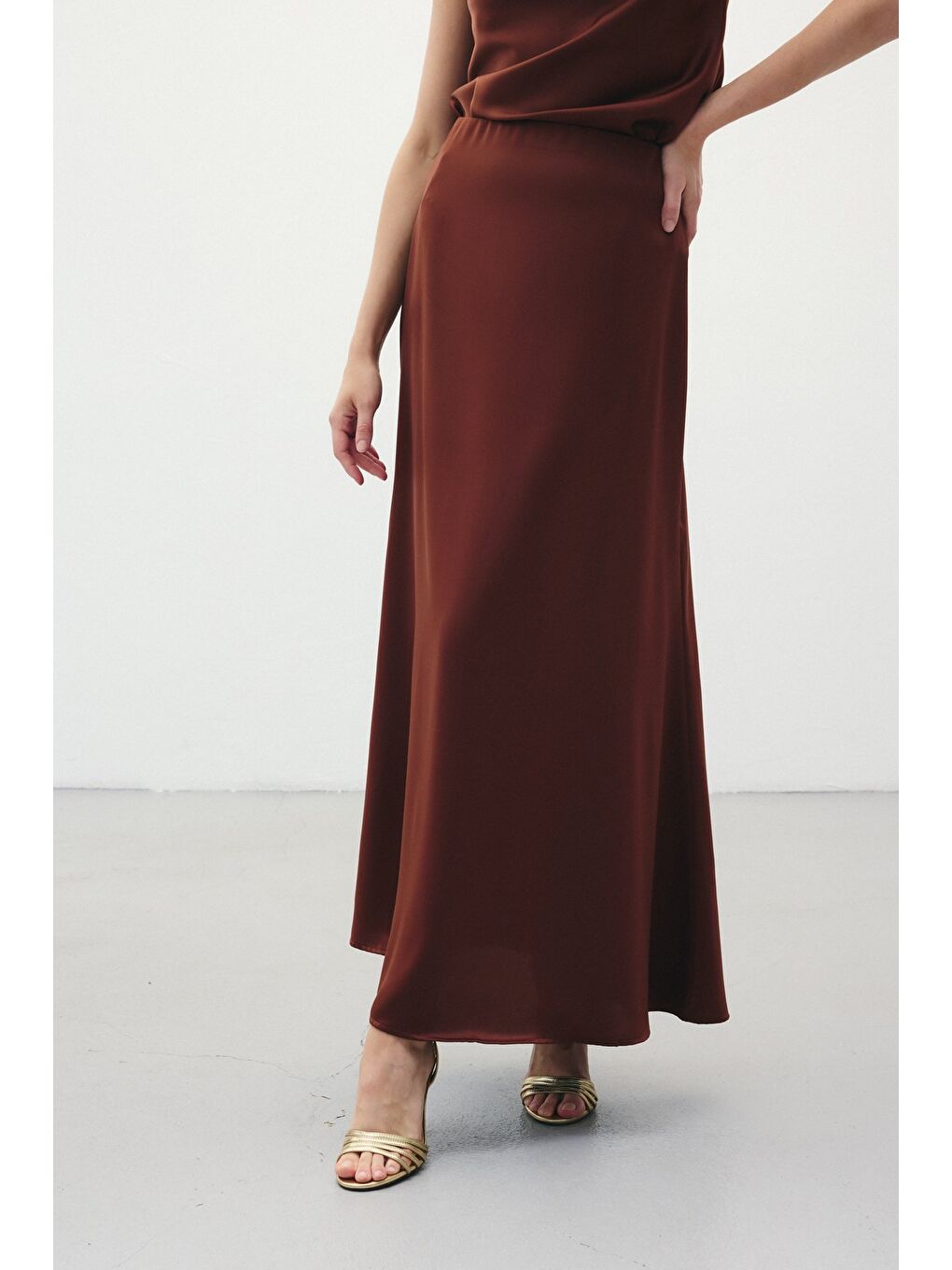 Kahverengi Uzun Saten Etek - Kahve-4