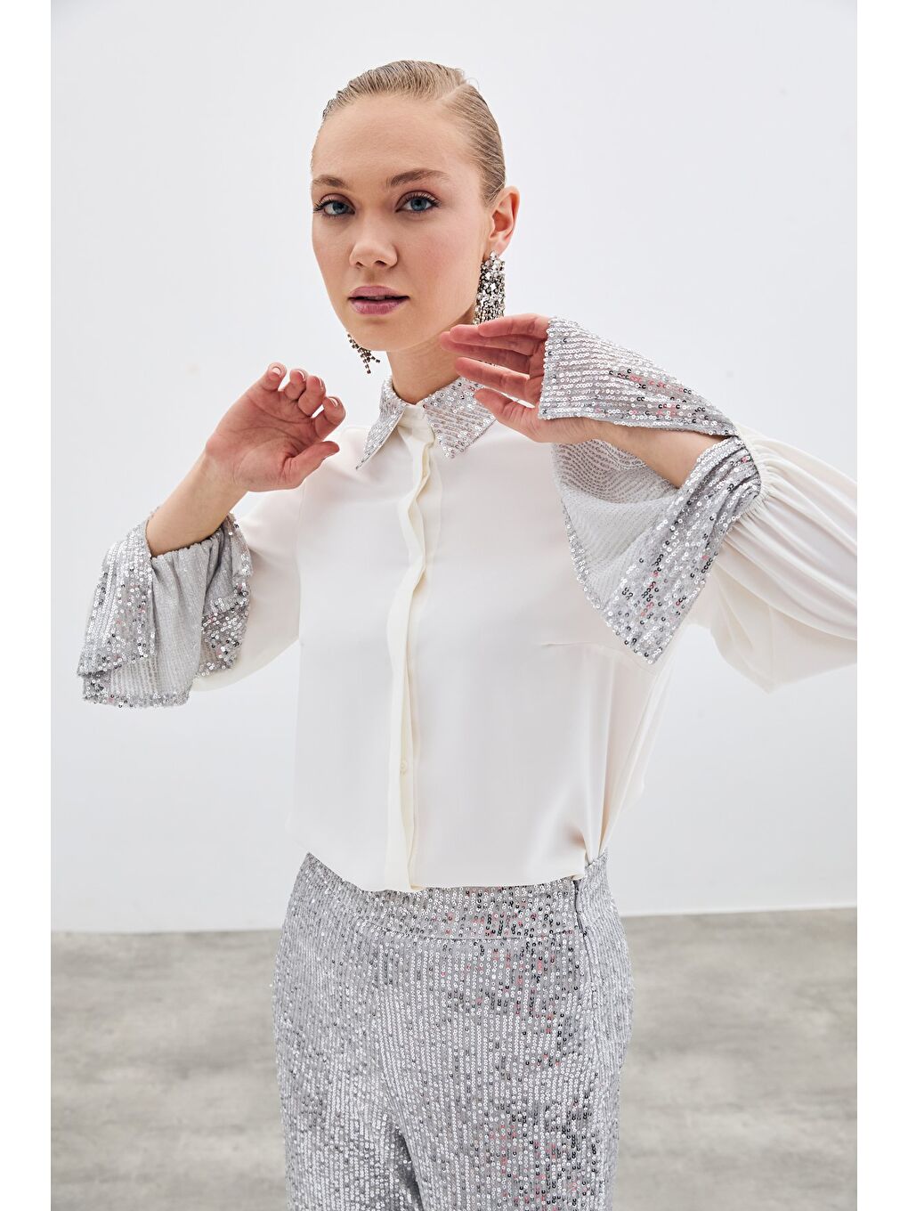 Payet Detaylı Gömlek - Ekru-3