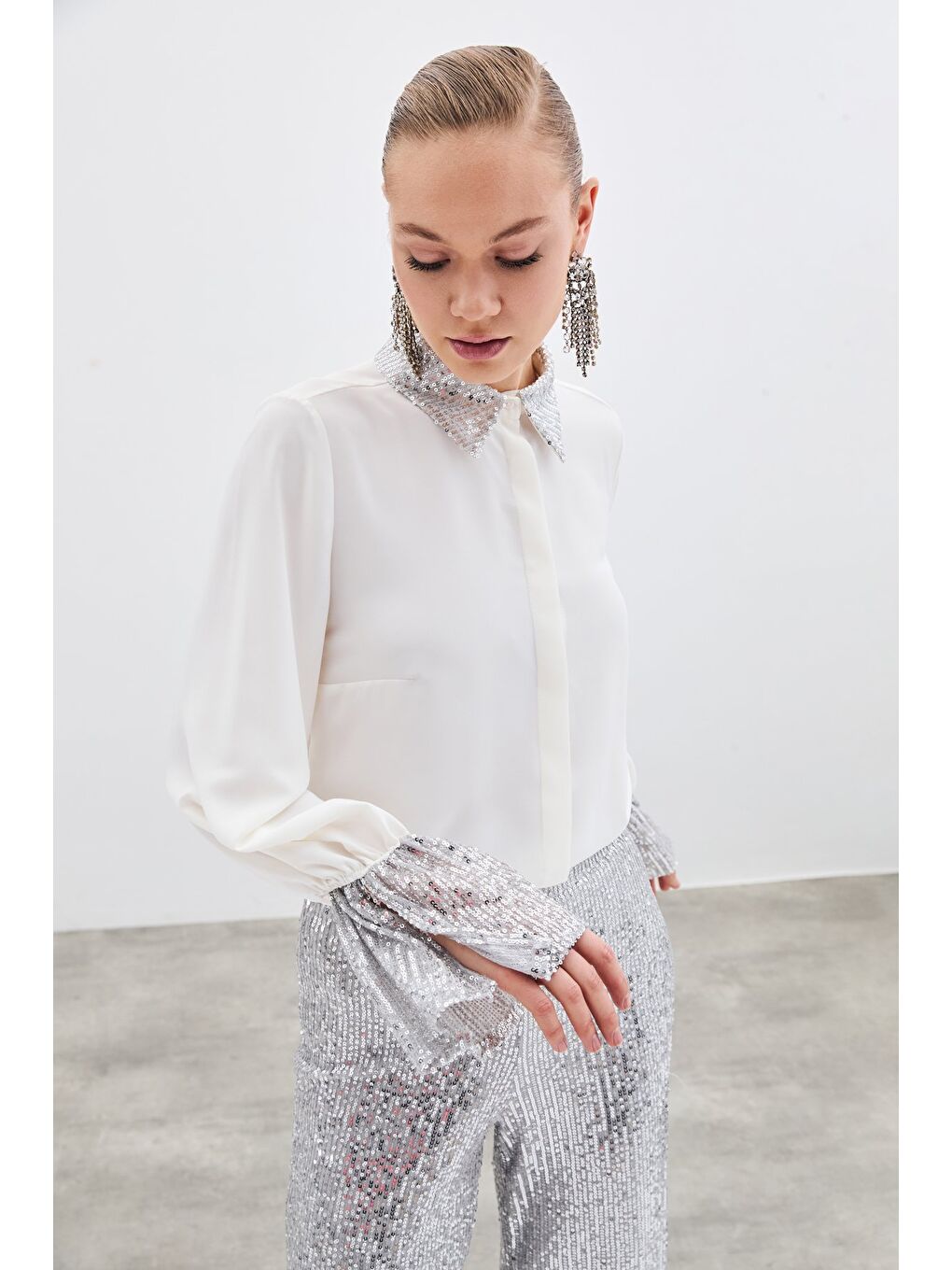 Payet Detaylı Gömlek - Ekru-4