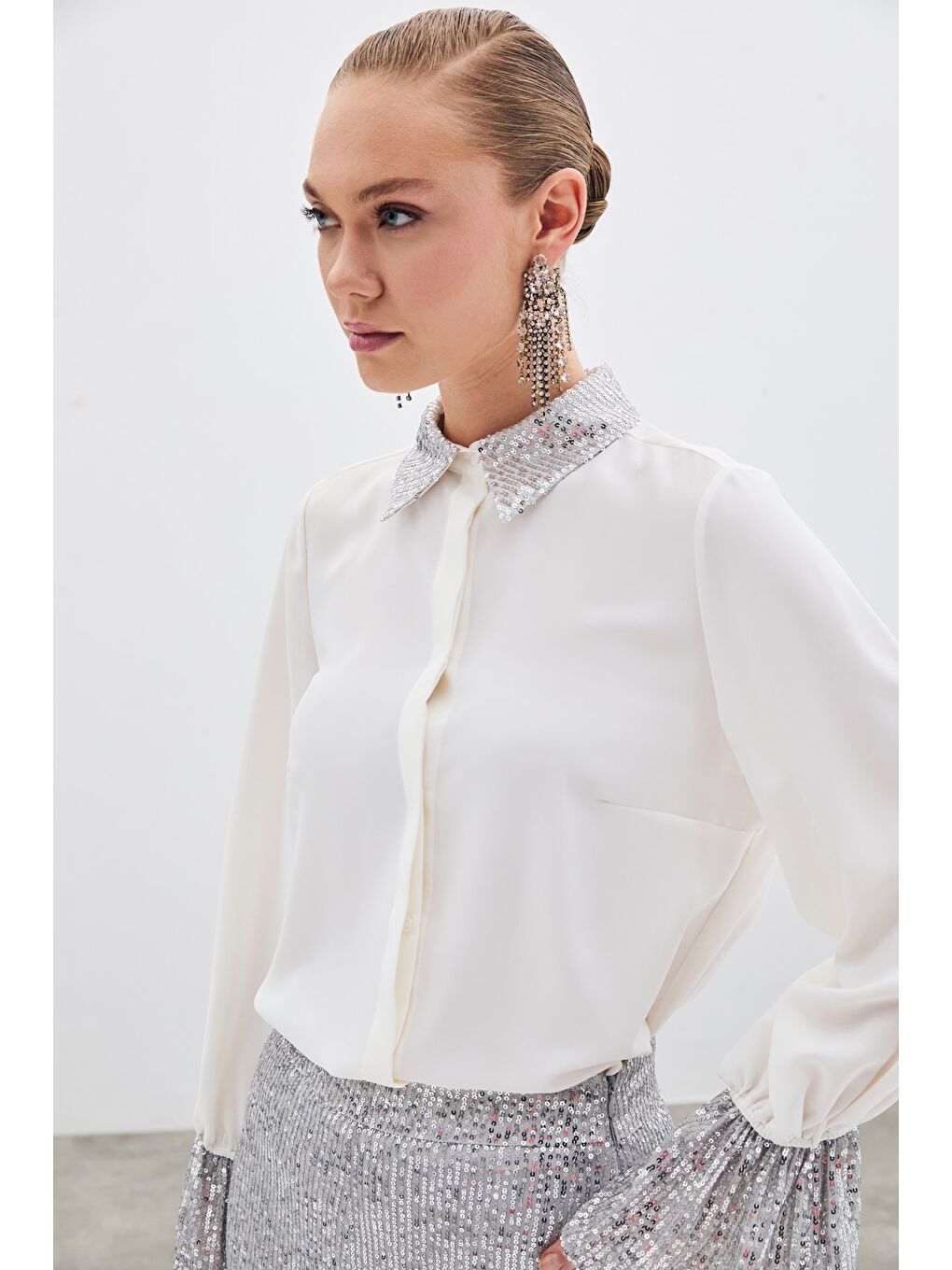Payet Detaylı Gömlek - Ekru-5