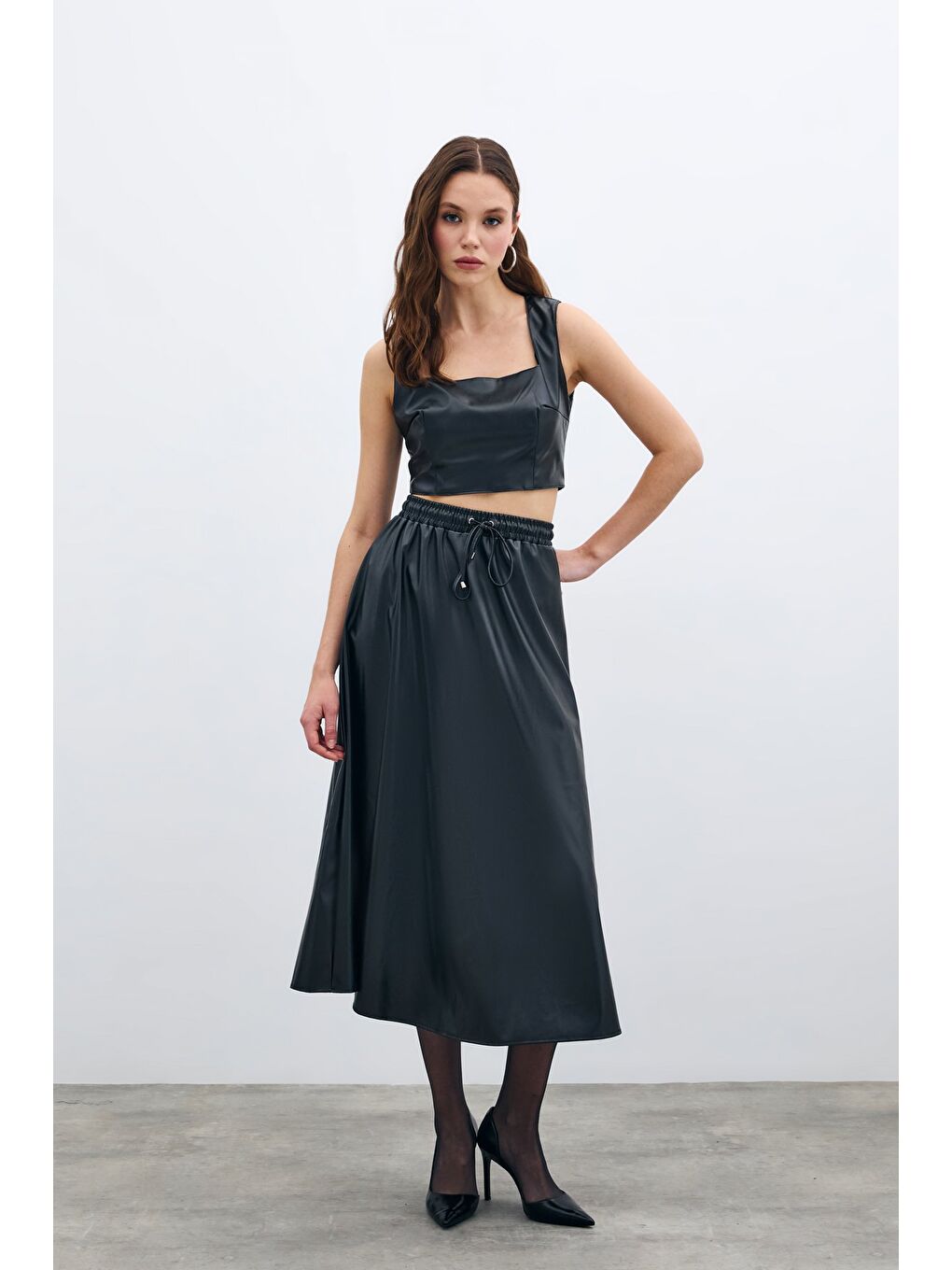 Bel Lastikli Deri Etek - Siyah-4
