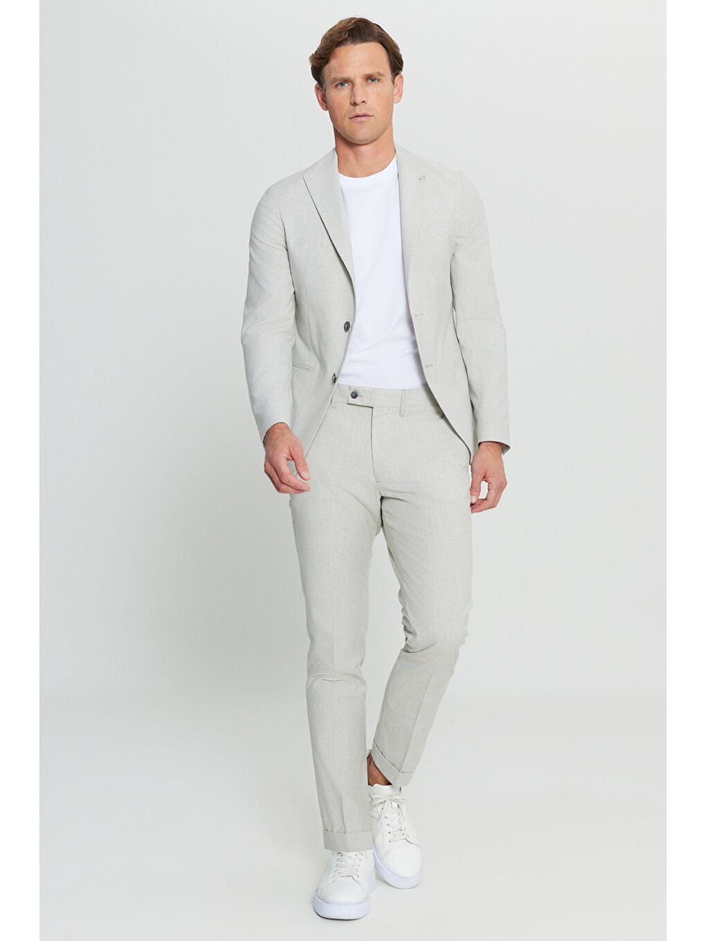 Erkek Gri-Beyaz Slim Fit Dar Kesim Kırlangıç Yaka Fleto Cepli Çizgili Esnek Takım Elbise