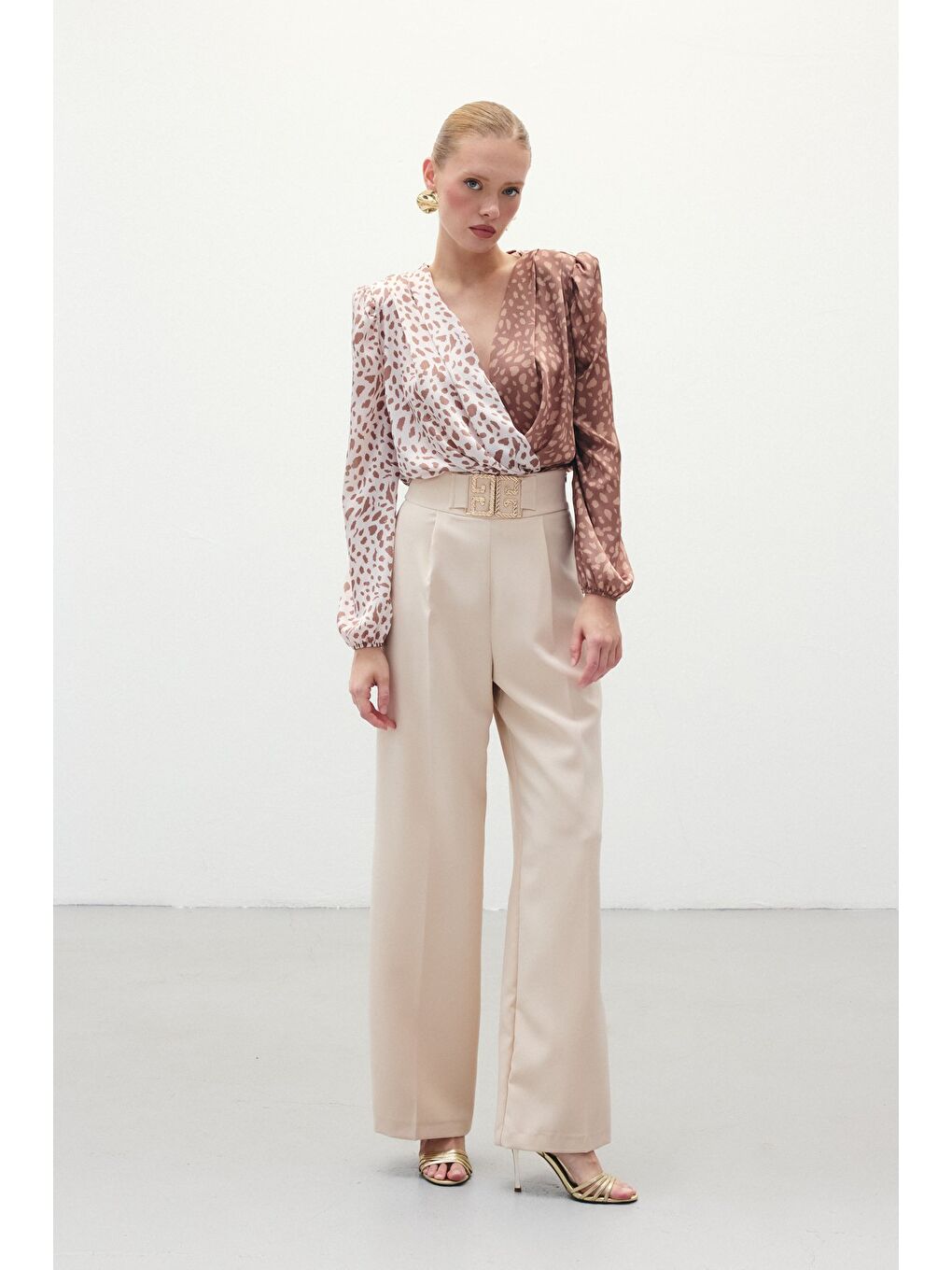 Bej Bel Aksesuarlı Bol Paça Pantolon - Taş-1