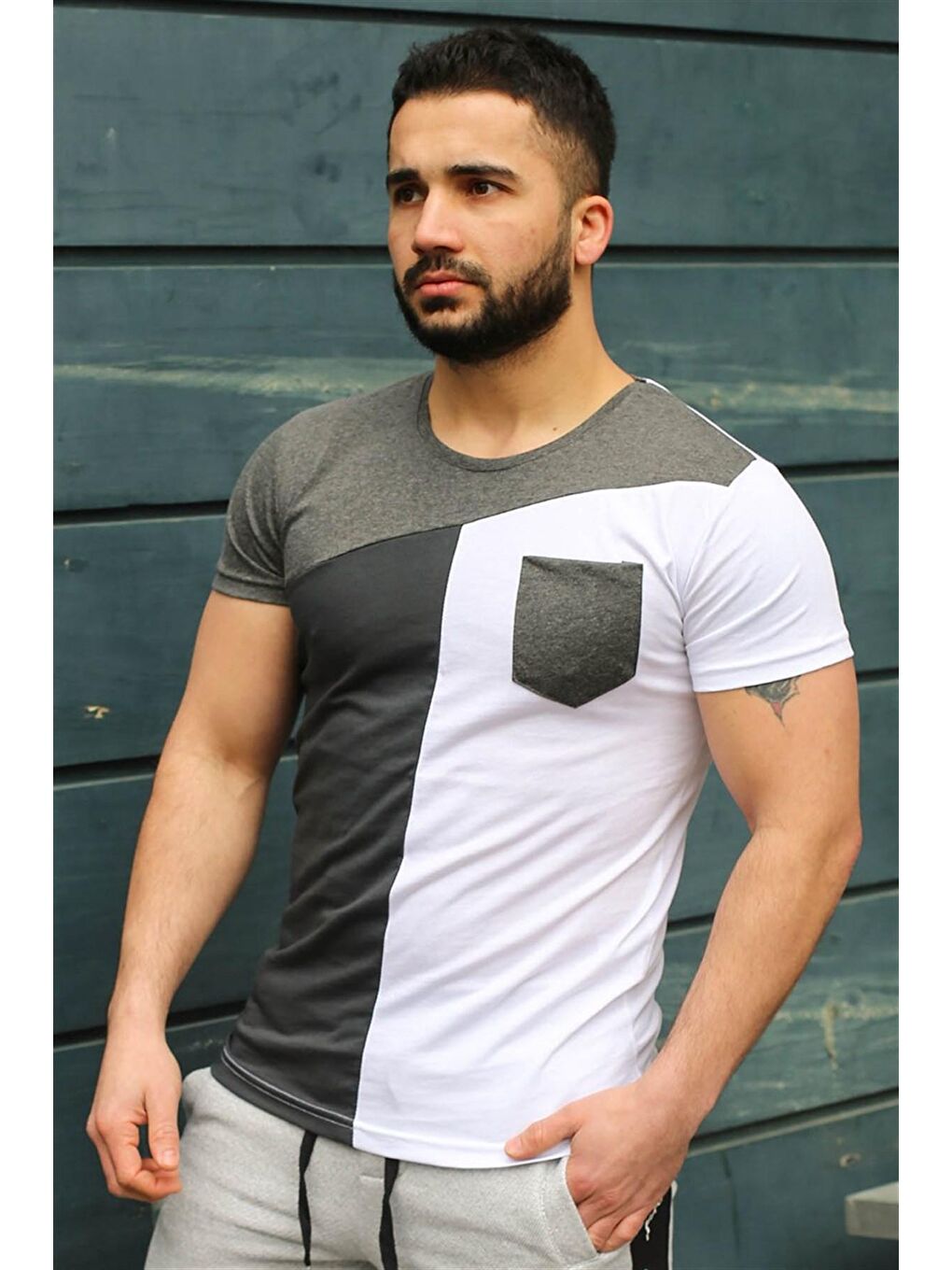 Bisiklet Yaka Cep Detaylı Beyaz Tişört 3015-1