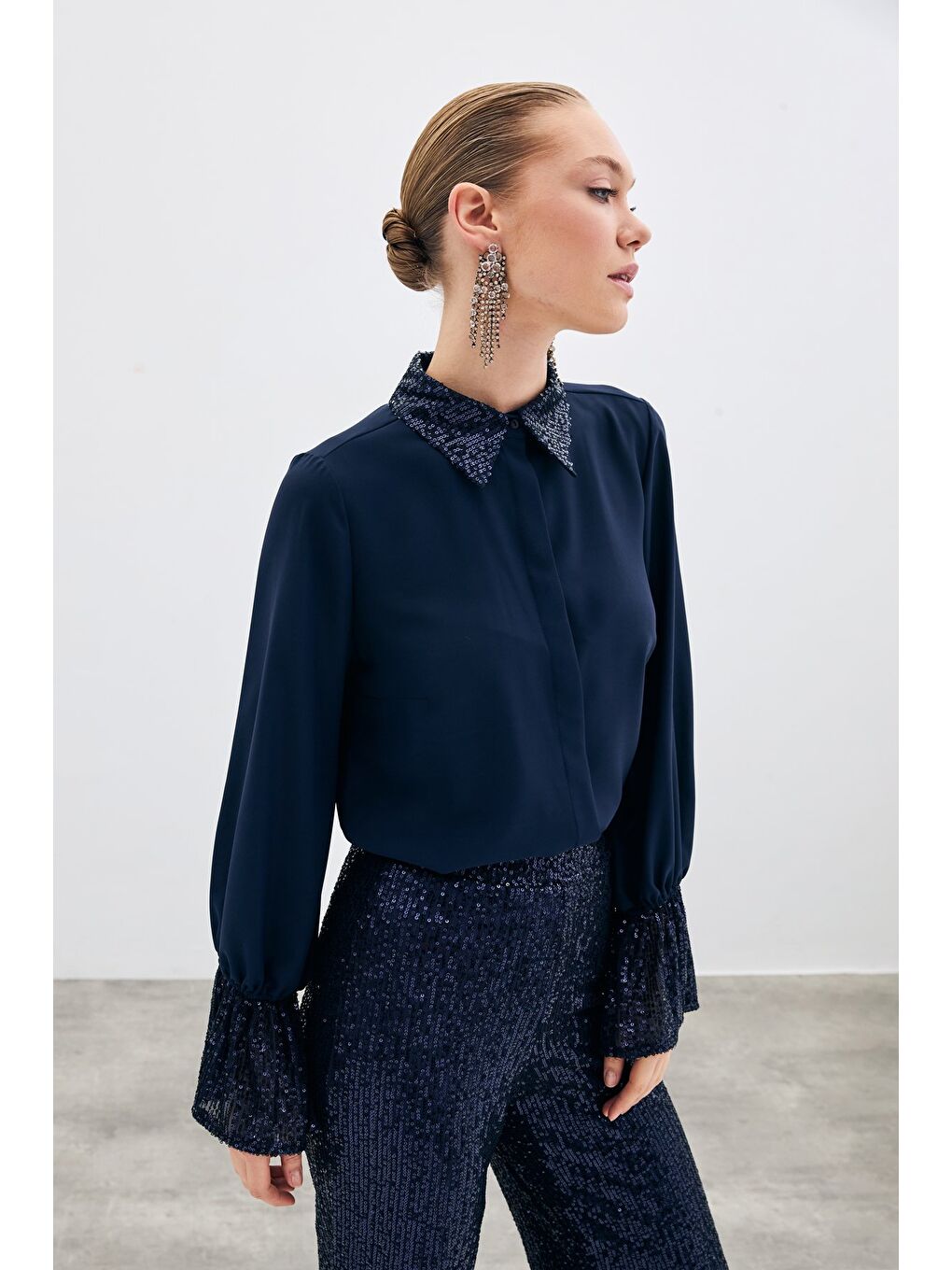 Payet Detaylı Gömlek - Lacivert-1