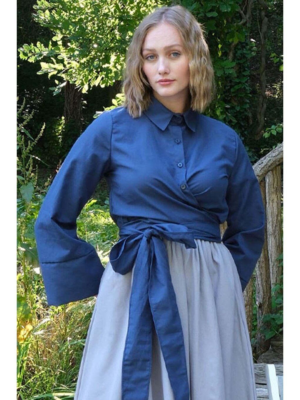 Lacivert Bağlamalı Gömlek