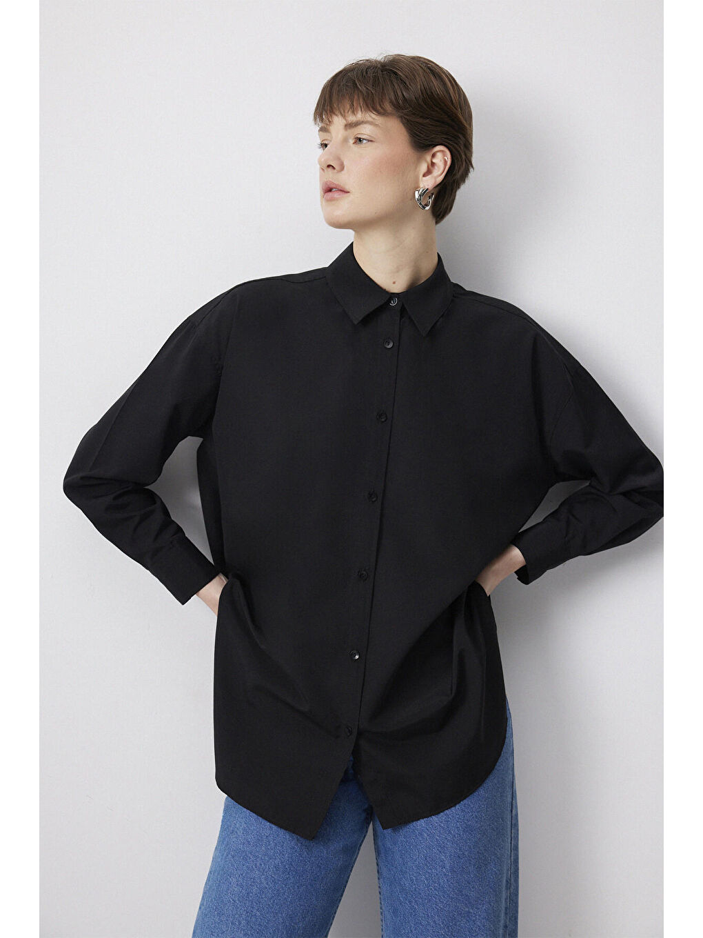 Siyah Relax Fit Poplin Gömlek