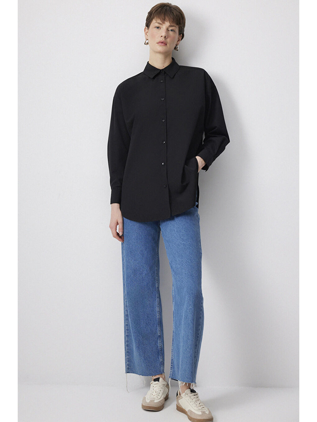 Siyah Relax Fit Poplin Gömlek-2