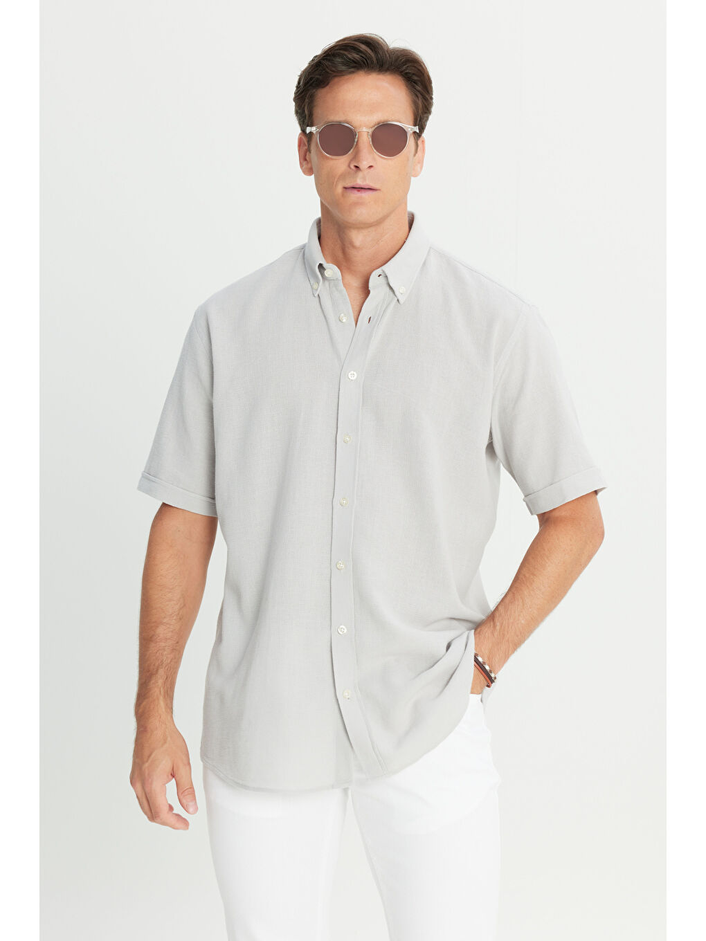 Erkek Açık Gri %100 Pamuk Comfort Fit Rahat Kesim Düğmeli Gömlek Yaka Armürlü Gömlek